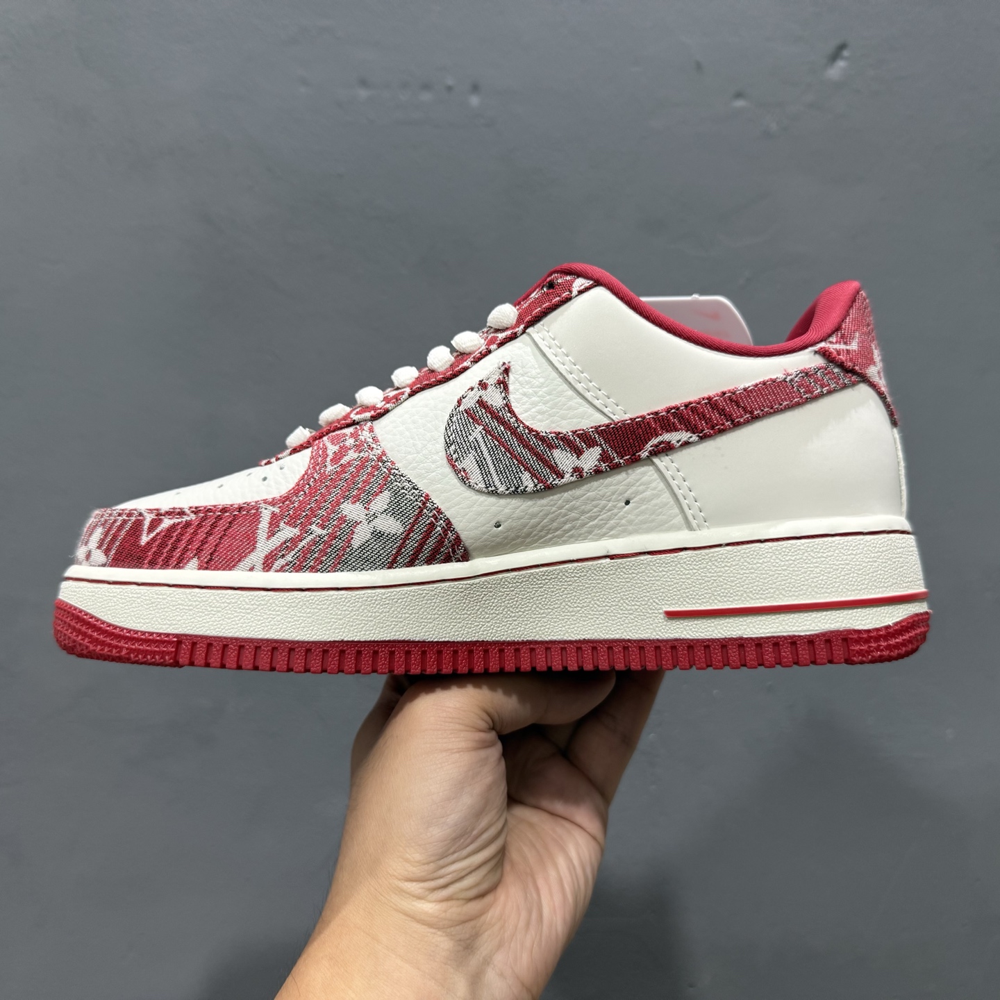 260 Louis Vuitton x NIke Air Force 1 灰红牛仔 SC9207-541