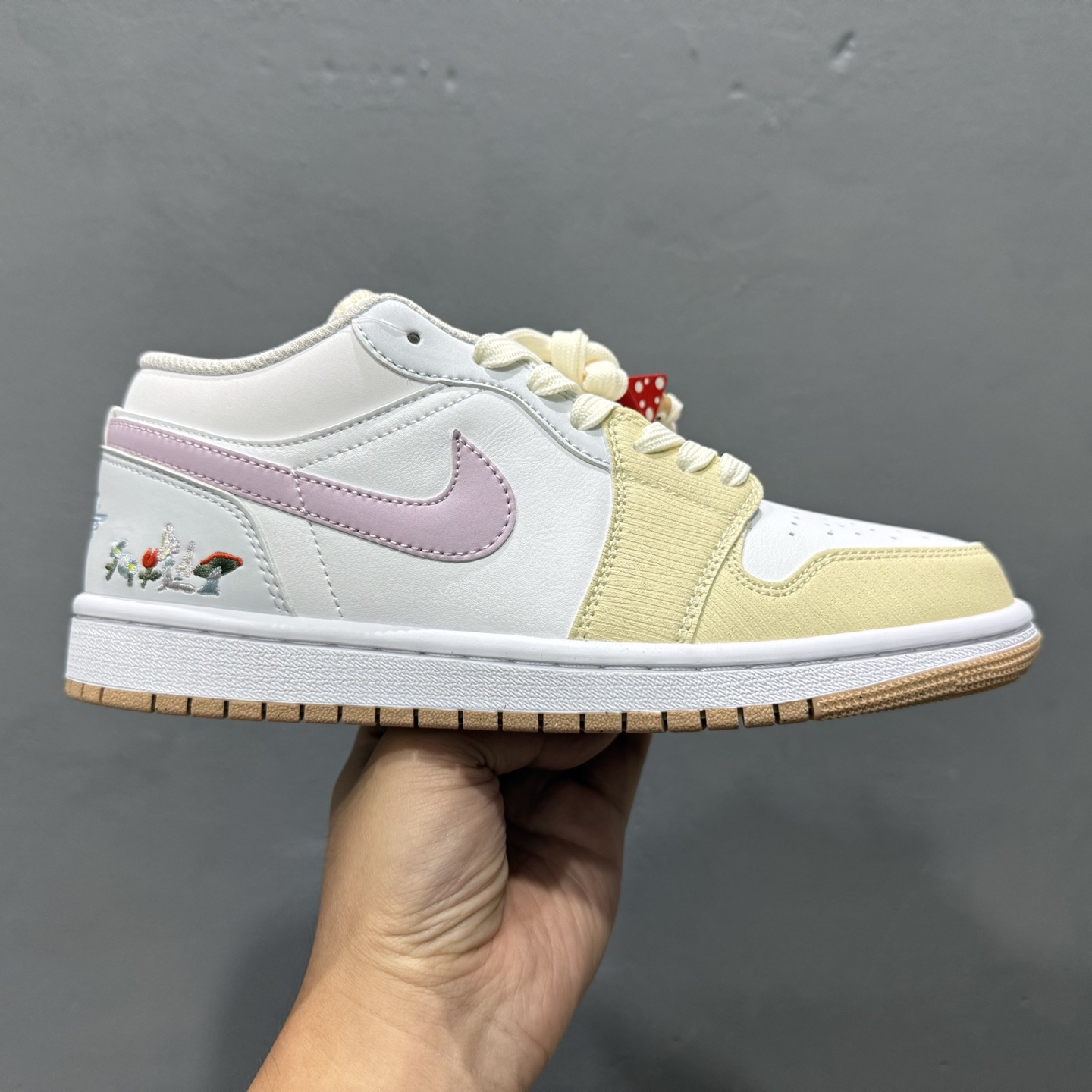 220 Air Jordan 1 Low 白黄紫刺绣 AJ1乔1低帮休闲板鞋 IB8861-151