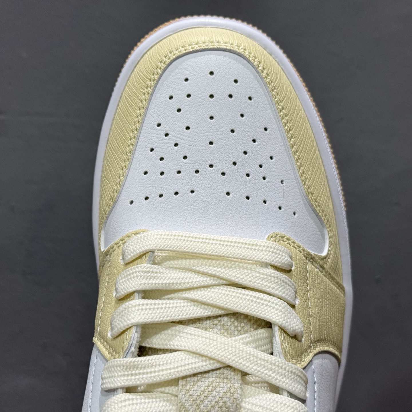 220 Air Jordan 1 Low 白黄紫刺绣 AJ1乔1低帮休闲板鞋 IB8861-151