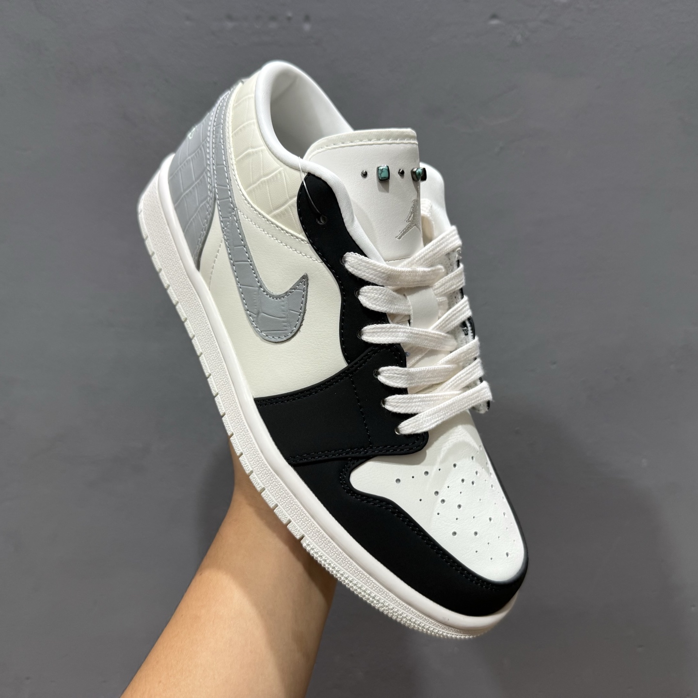 220 Air Jordan 1 Low 雾霾珍珠 AJ1乔1低帮休闲板鞋 IO2242-101