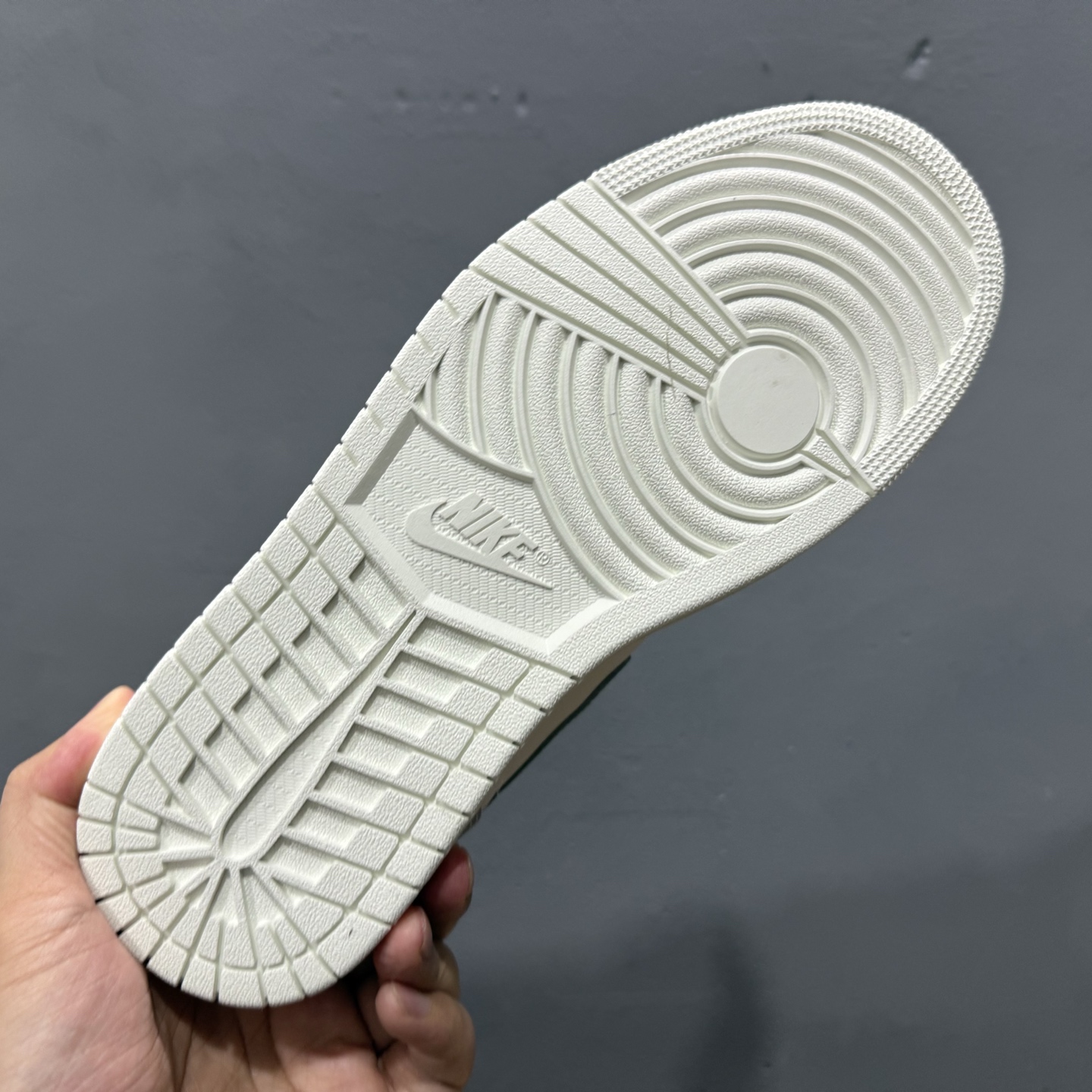 220 Air Jordan 1 Low 雾霾珍珠 AJ1乔1低帮休闲板鞋 IO2242-101