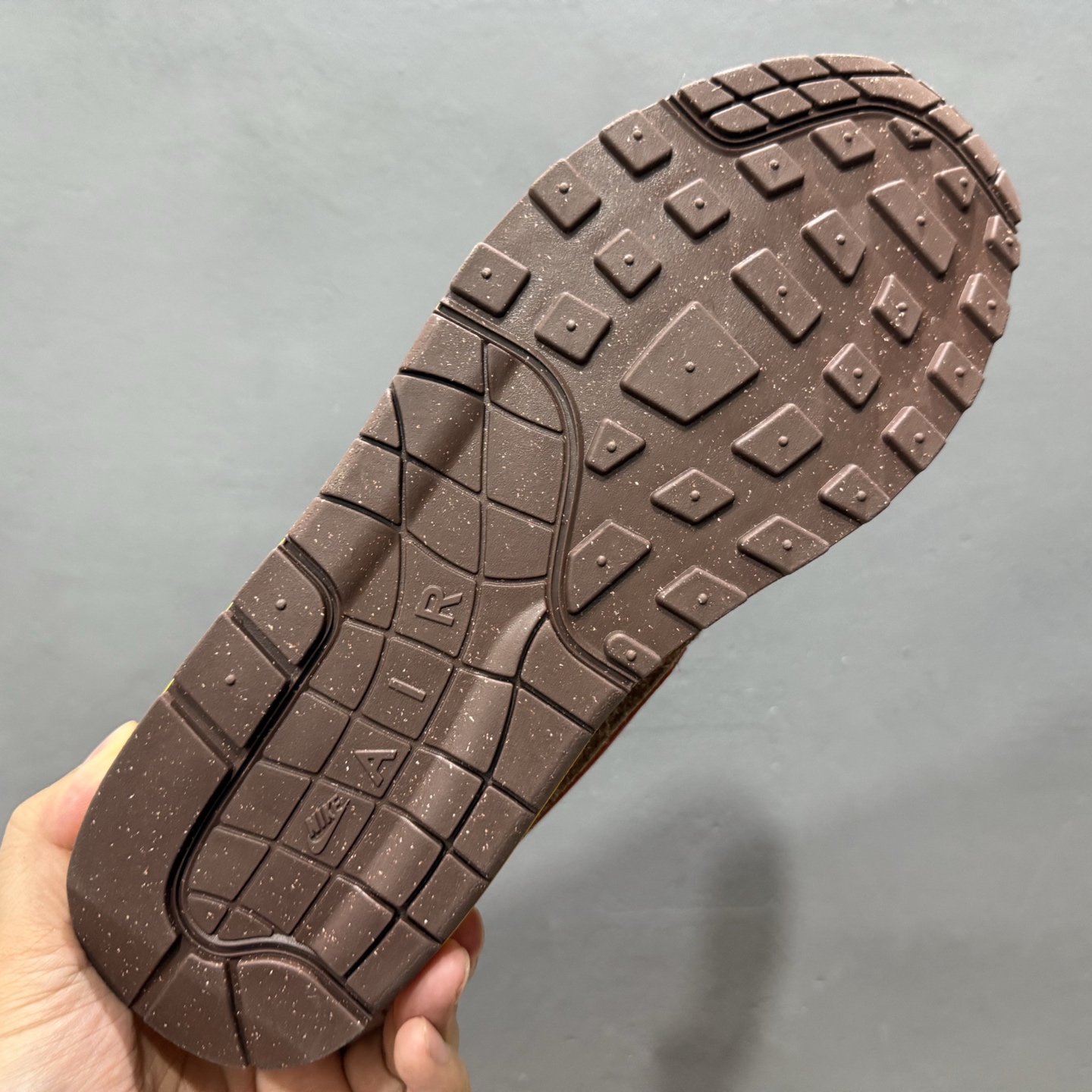 400 新款出货 纯原 NK SWOOSH x NK Air Max 1 “Big Head Origins”舒适百搭 低帮 休闲跑步鞋 男女同款 棕色 HV5876-200