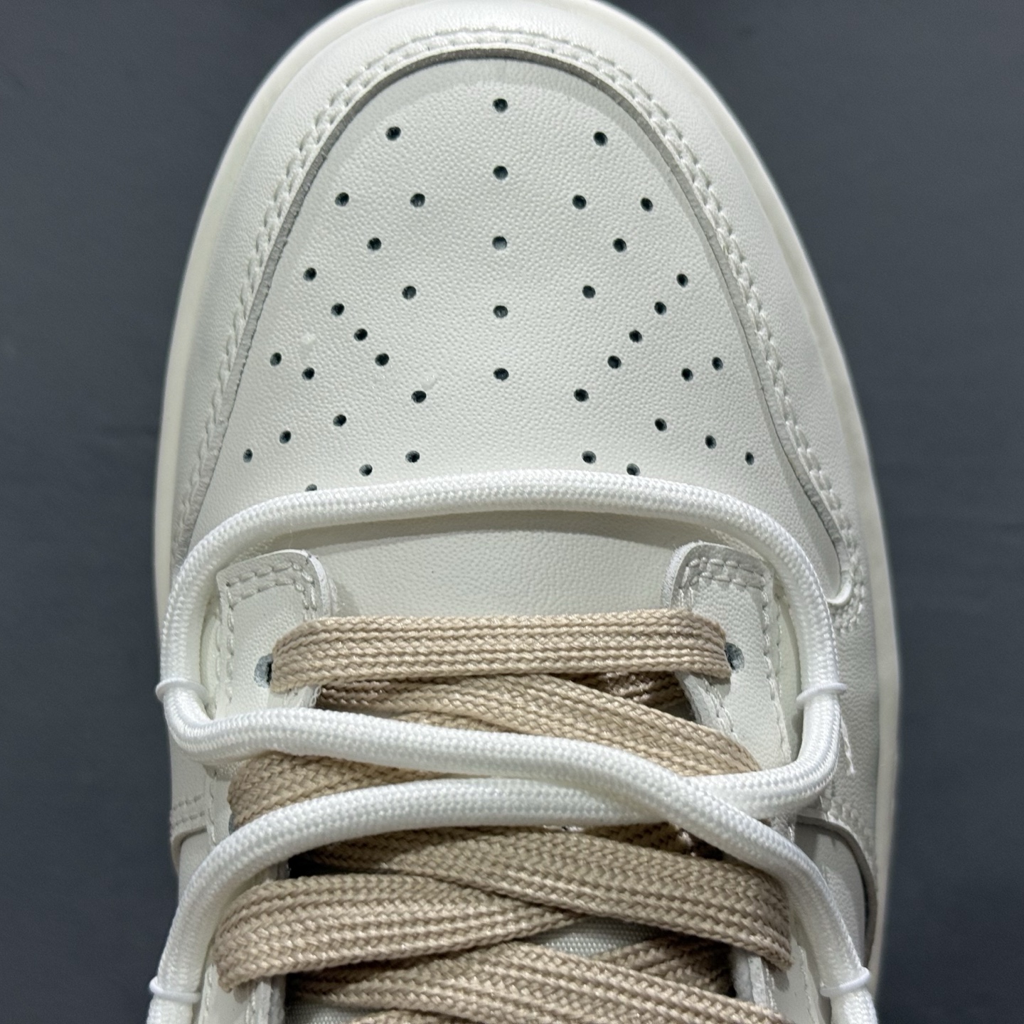 280 Nike Dunk Low 微糖奶咖 此款灵感源自清晨咖啡里那抹温柔的奶沫 WP0510-070