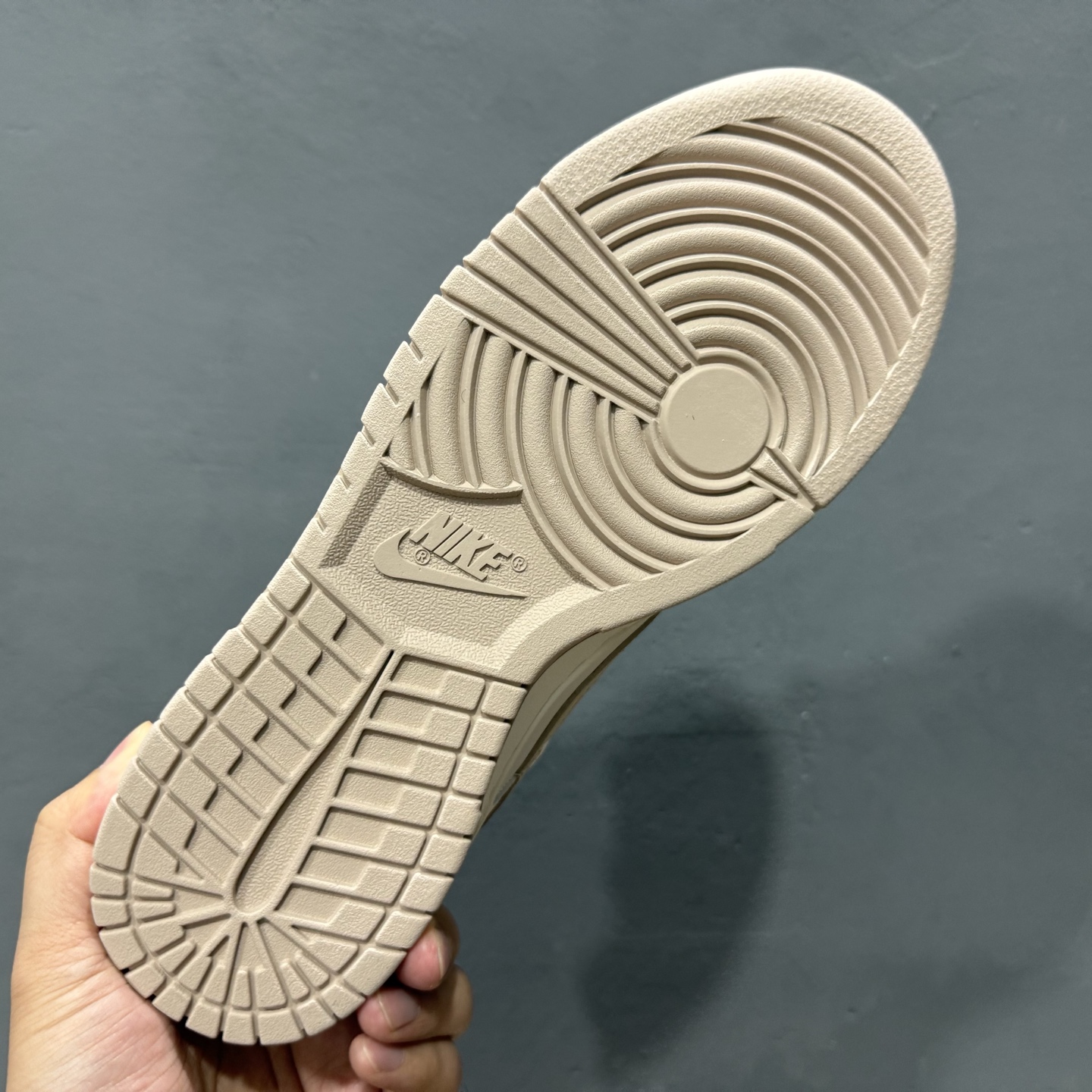 280 Nike Dunk Low 微糖奶咖 此款灵感源自清晨咖啡里那抹温柔的奶沫 WP0510-070