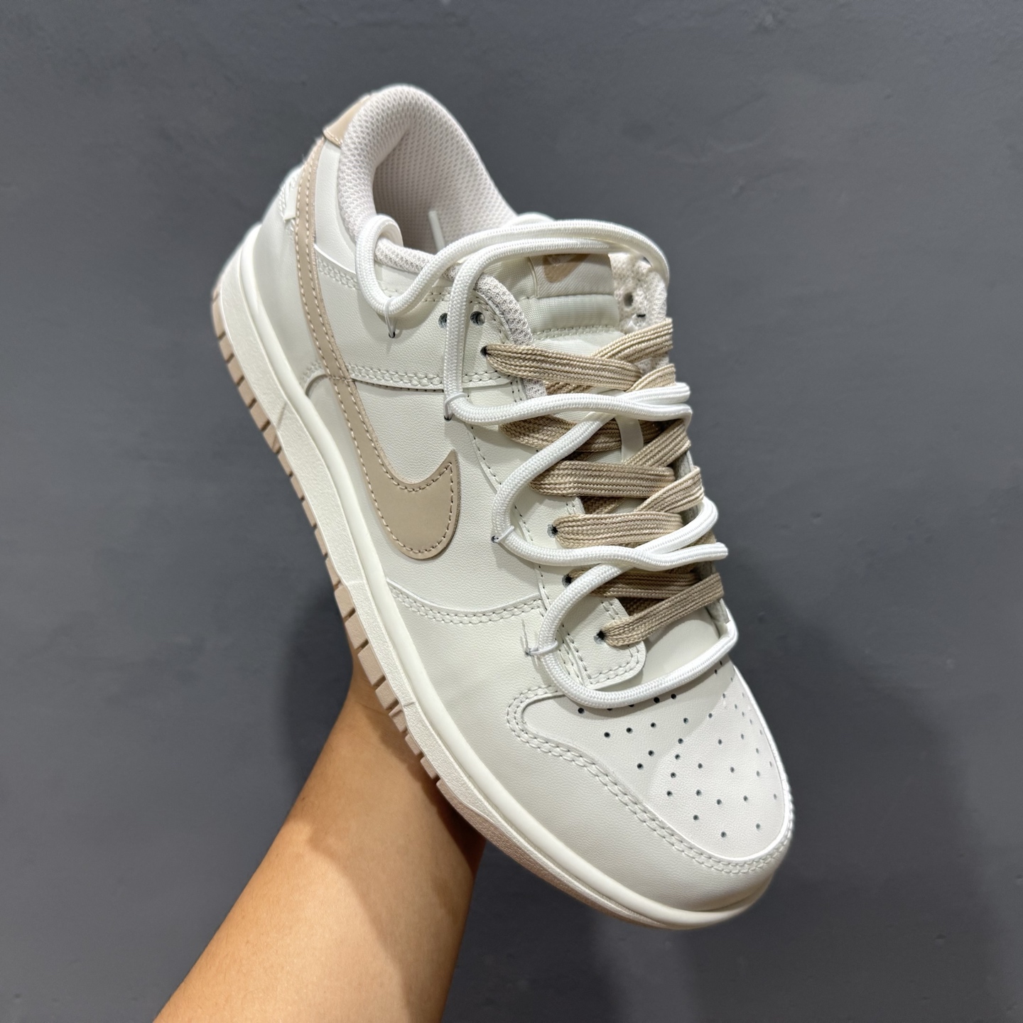 280 Nike Dunk Low 微糖奶咖 此款灵感源自清晨咖啡里那抹温柔的奶沫 WP0510-070