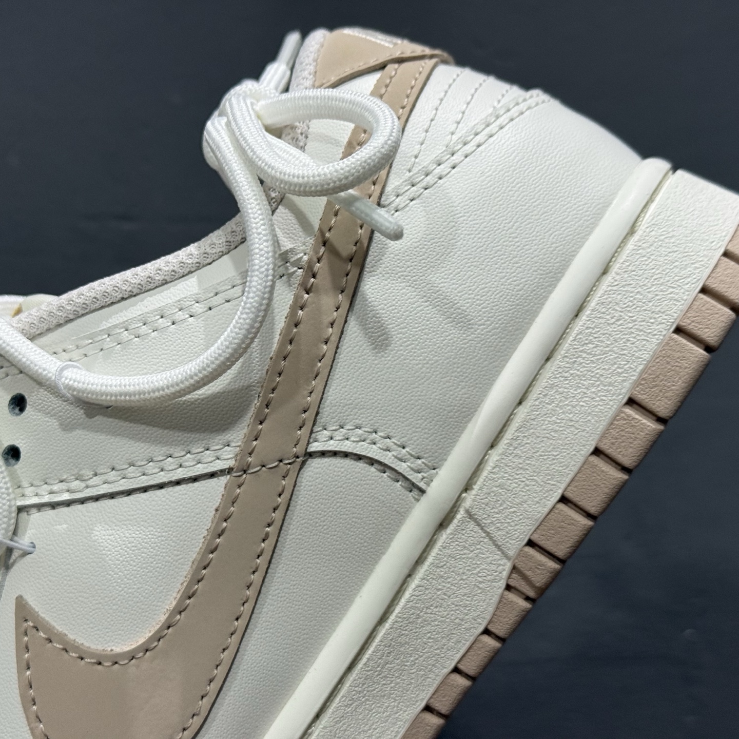 280 Nike Dunk Low 微糖奶咖 此款灵感源自清晨咖啡里那抹温柔的奶沫 WP0510-070