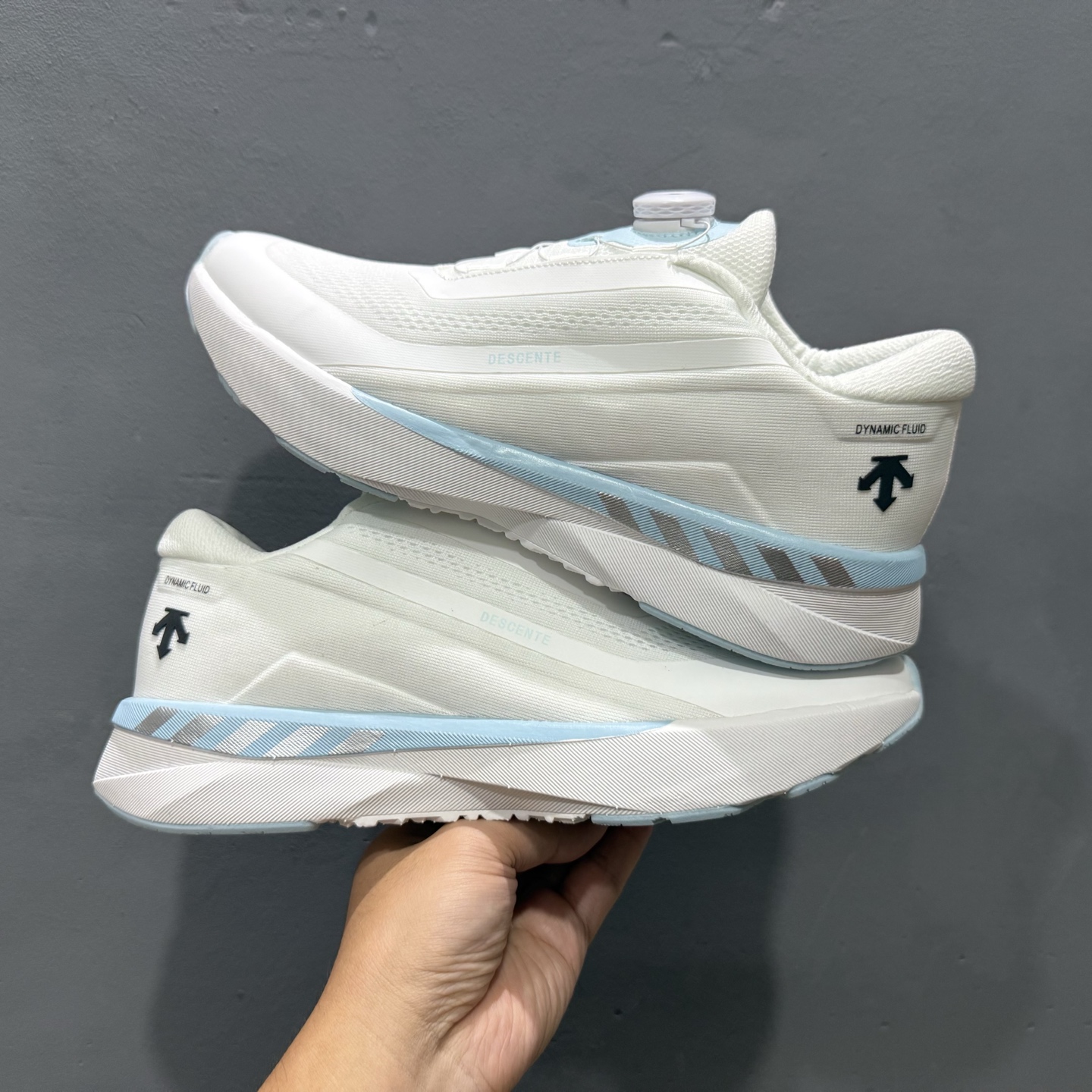 280 迪桑特·DESCENTE Boa Dfluid 流体系列越野徒步户外运动鞋 黄金耐磨锯齿外底
