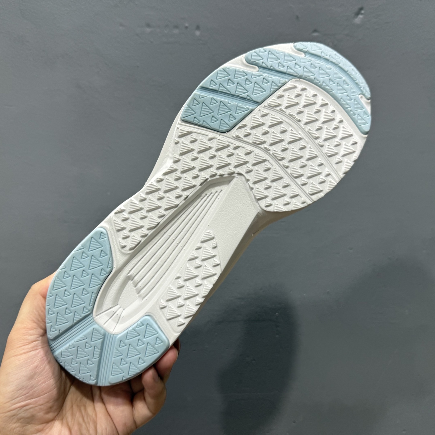280 迪桑特·DESCENTE Boa Dfluid 流体系列越野徒步户外运动鞋 黄金耐磨锯齿外底
