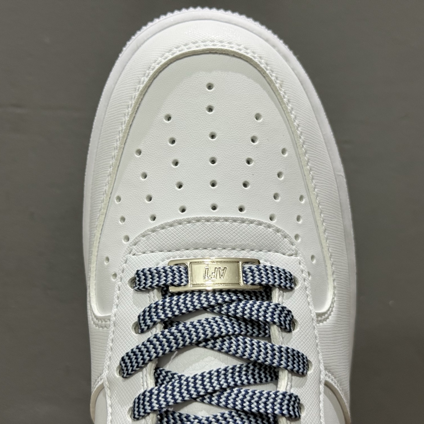 200 Nike Air Force1 07 low 白蓝尾 IB7167-101