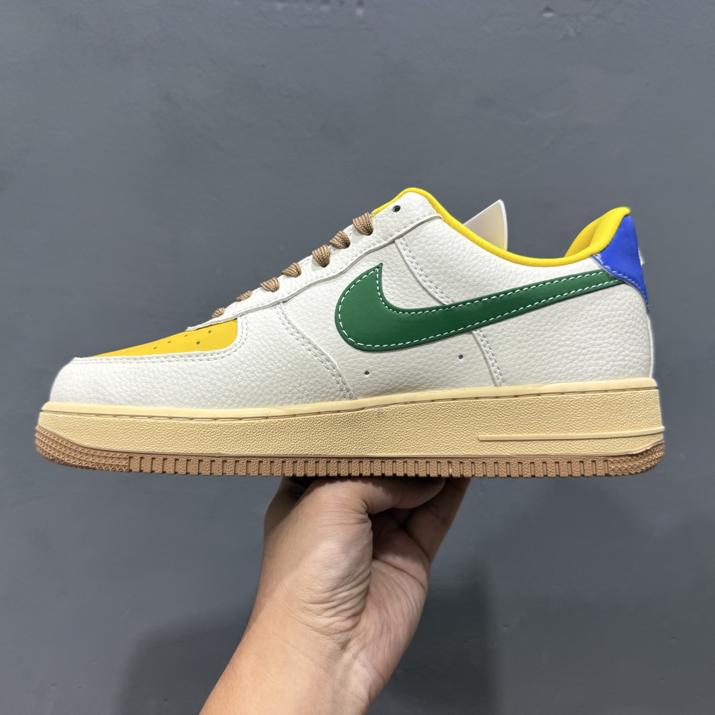 ￥260 Nike Air Force 1'07 Low UN联名 多彩拼接 空军一号低帮休闲板鞋 KB1688-005