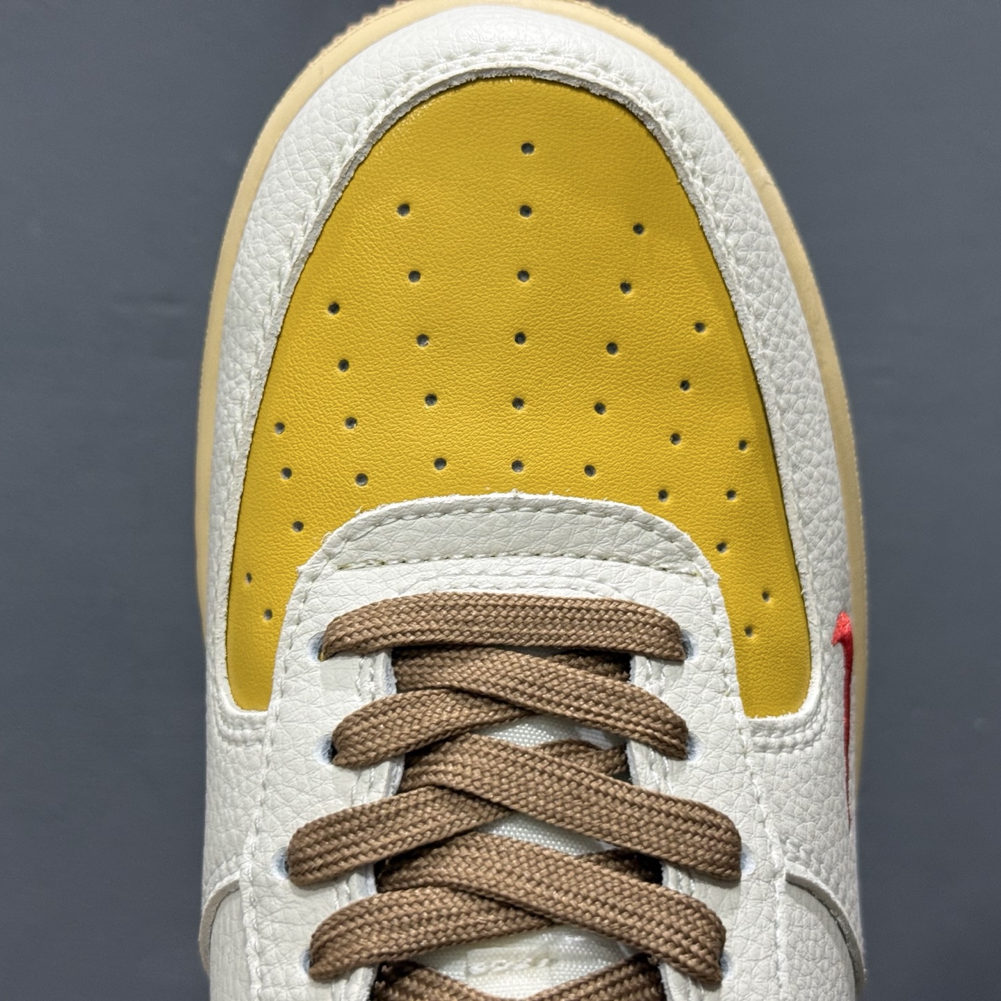 ￥260 Nike Air Force 1'07 Low UN联名 多彩拼接 空军一号低帮休闲板鞋 KB1688-005