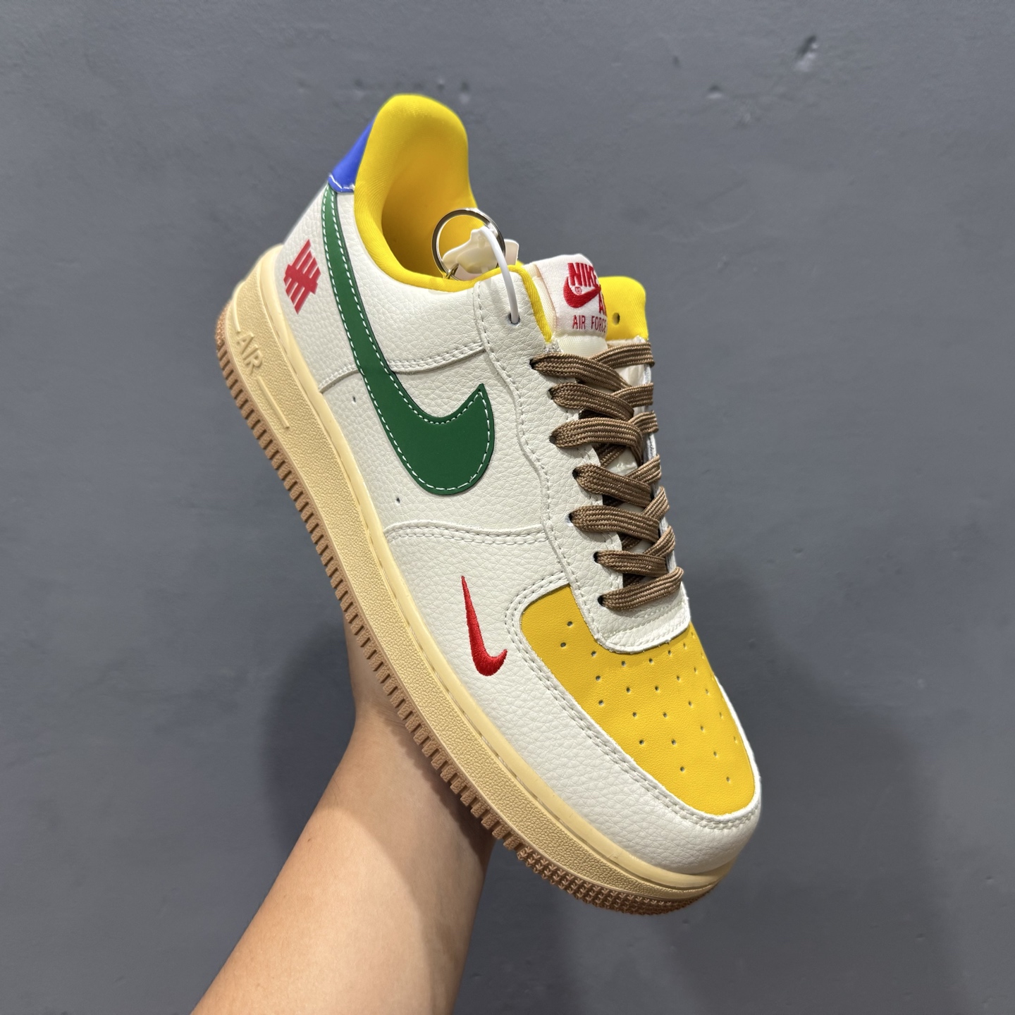 ￥260 Nike Air Force 1'07 Low UN联名 多彩拼接 空军一号低帮休闲板鞋 KB1688-005