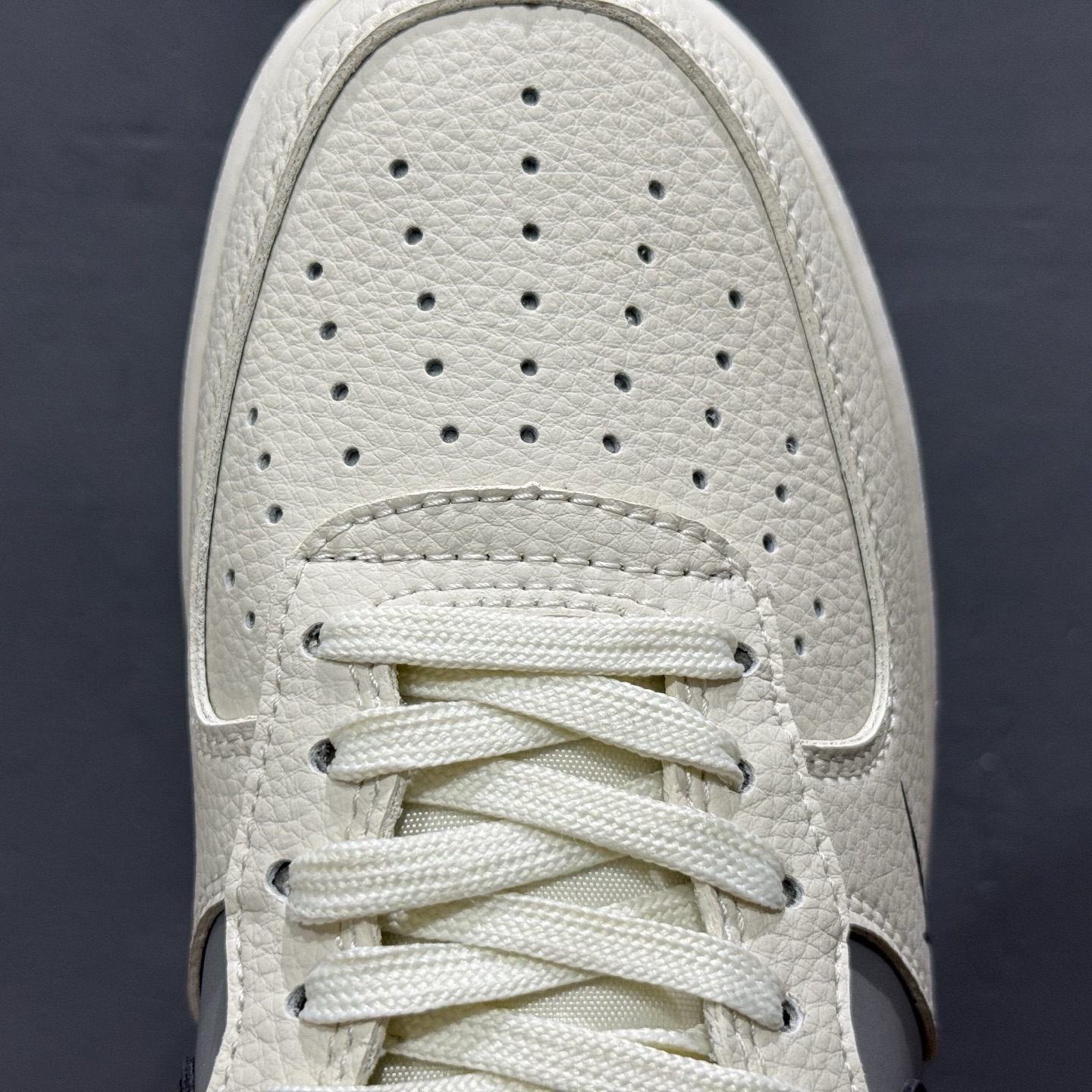Balenciaga x Nike Air Force 1 米灰黑生胶 HJ3318-005