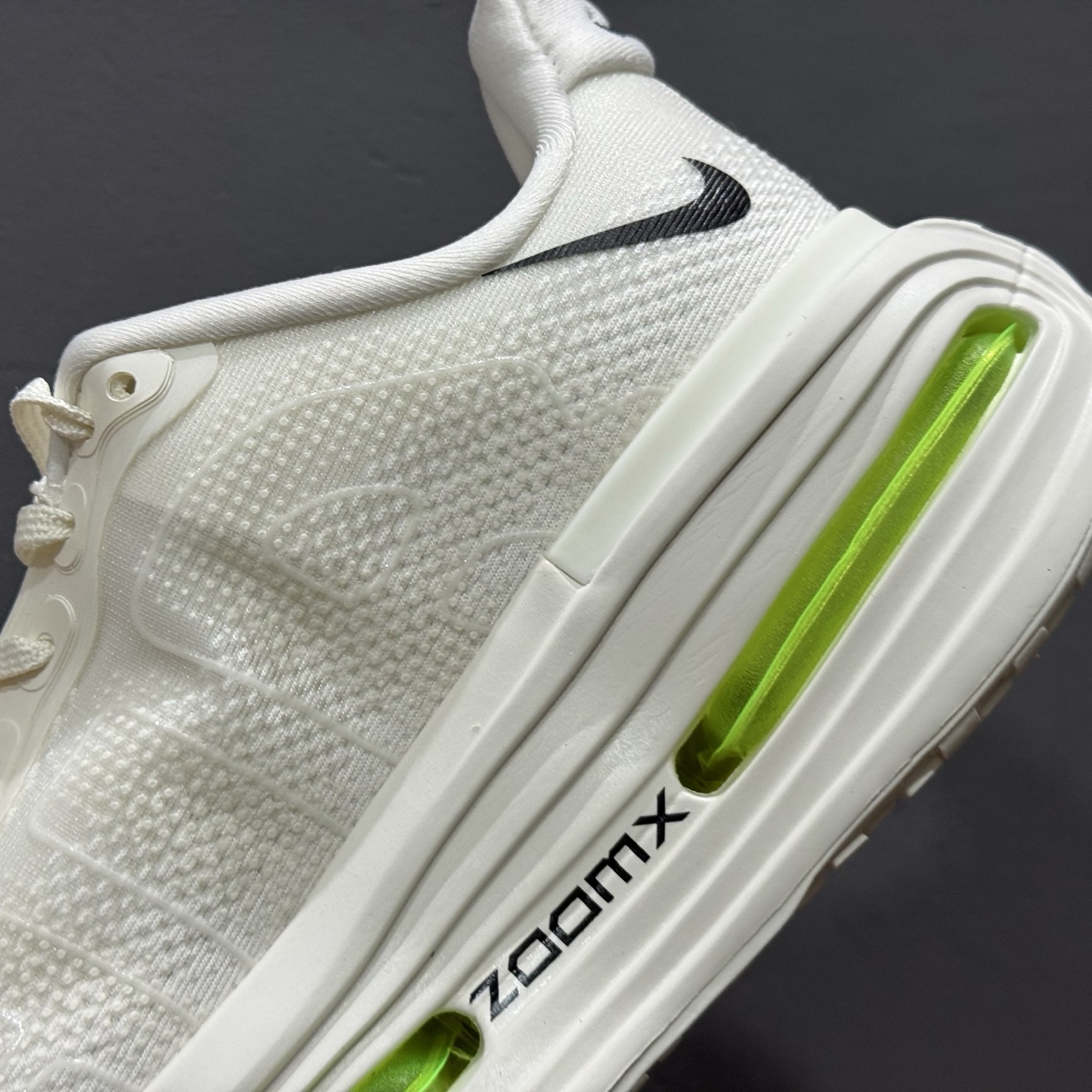 Nike Air Zoom Pegasus Premium 全掌气垫缓震网面运动跑鞋 FN8453-013