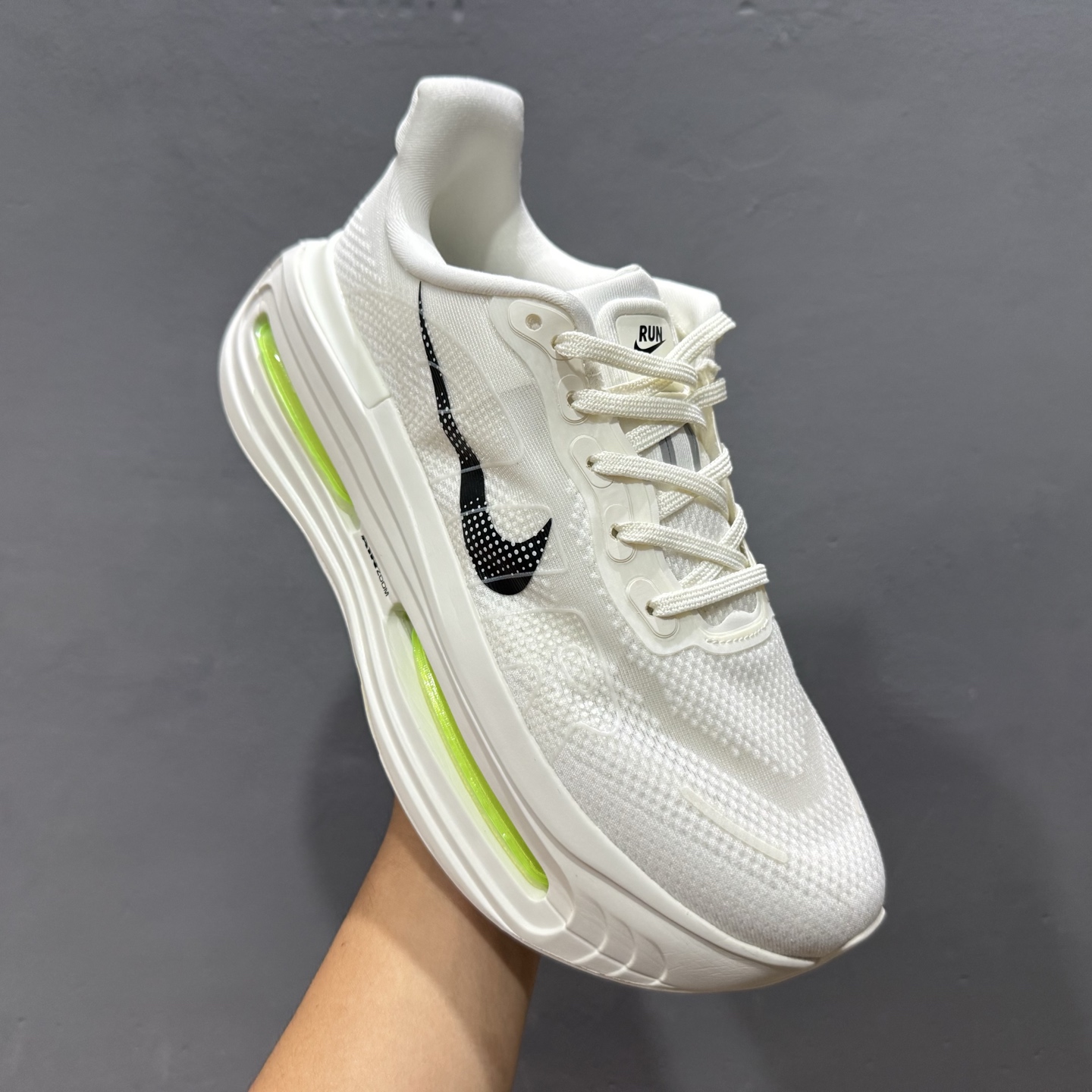 Nike Air Zoom Pegasus Premium 全掌气垫缓震网面运动跑鞋 FN8453-013