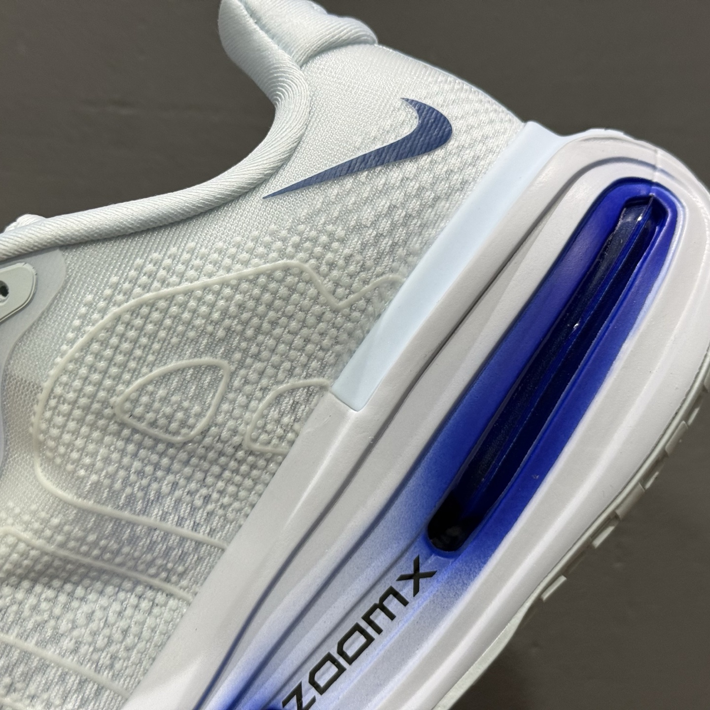 Nike Air Zoom Pegasus Premium 全掌气垫缓震网面运动跑鞋 FN8453-008