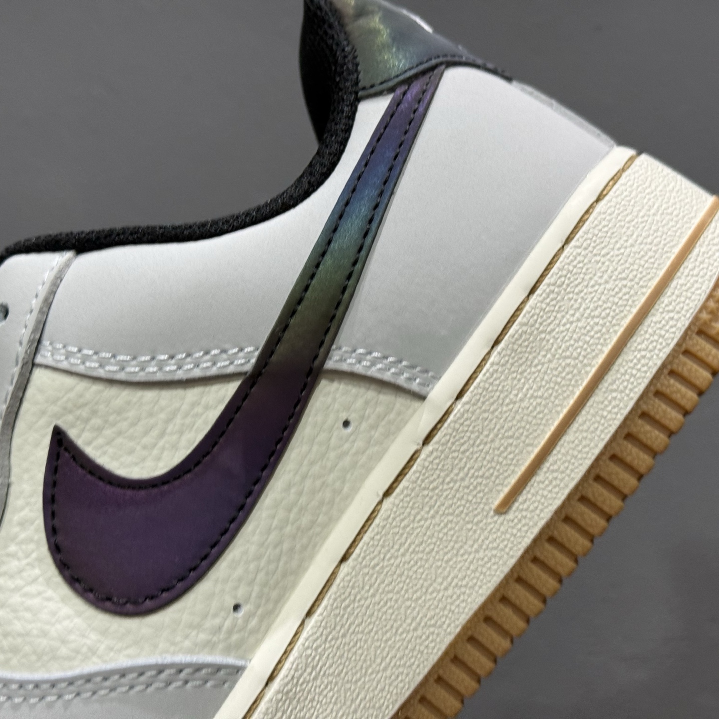 250 Nike Air Force 1‘07 Low LV联名 灰白镭射渐变 空军一号低帮休闲板鞋 LW9279-020
