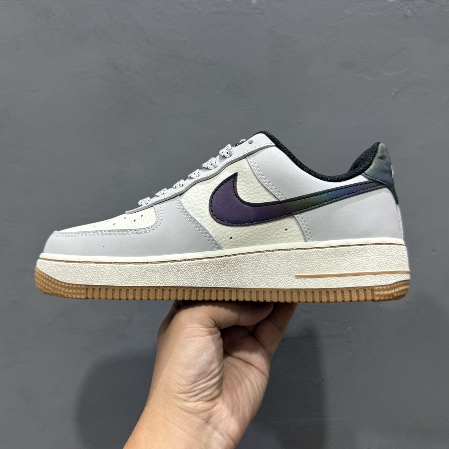 250 Nike Air Force 1‘07 Low LV联名 灰白镭射渐变 空军一号低帮休闲板鞋 LW9279-020