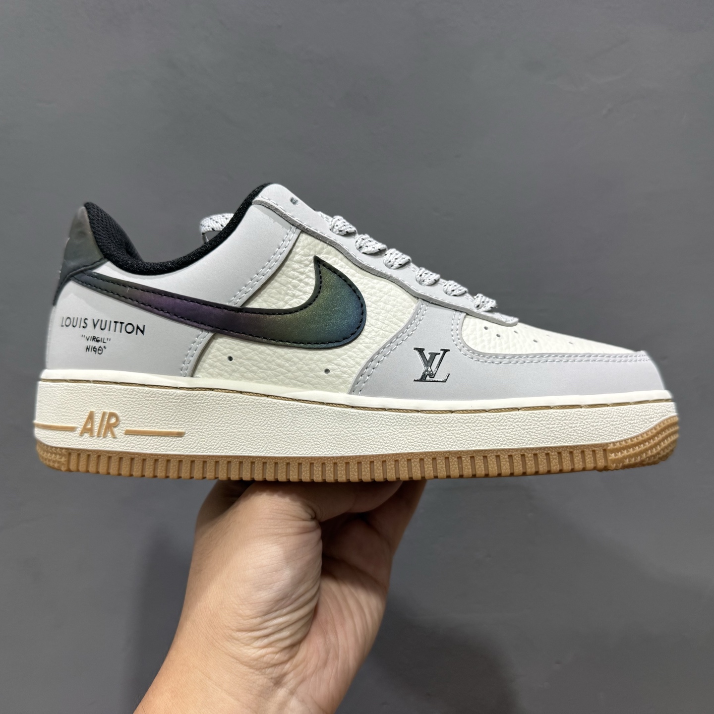 250 Nike Air Force 1‘07 Low LV联名 灰白镭射渐变 空军一号低帮休闲板鞋 LW9279-020