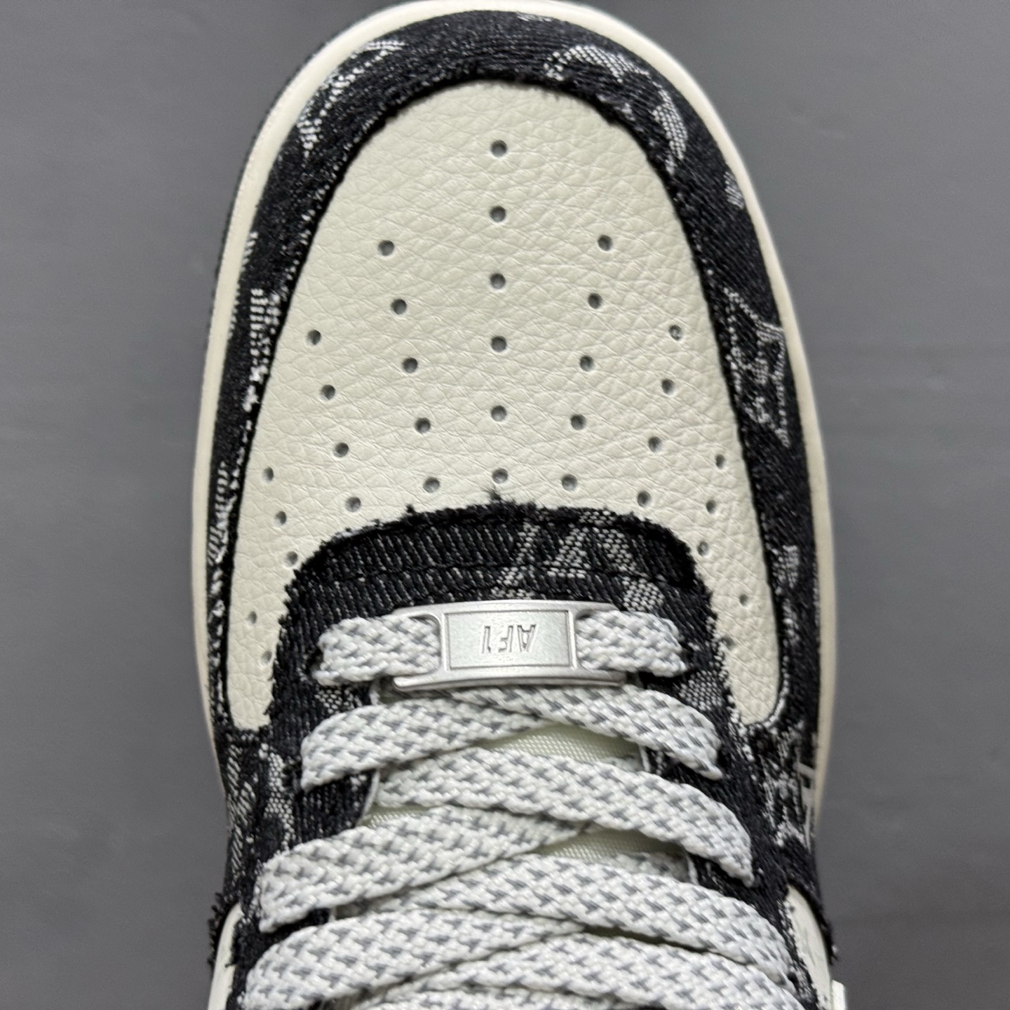 250 Nike Air Force 1‘07 Low LV联名 牛仔米白黑 空军一号低帮休闲板鞋 MZ9588-802