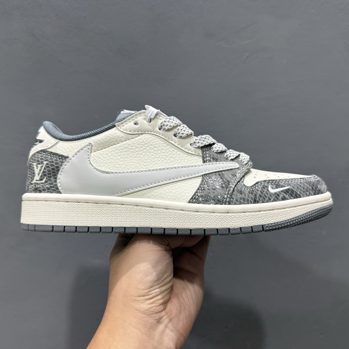 280 Travis Scott x Fragment Design x Air Jordan 1 Low OG SP AJ1 乔1 LV联名 蛇纹灰 低帮文化休闲板鞋 XS7089-619