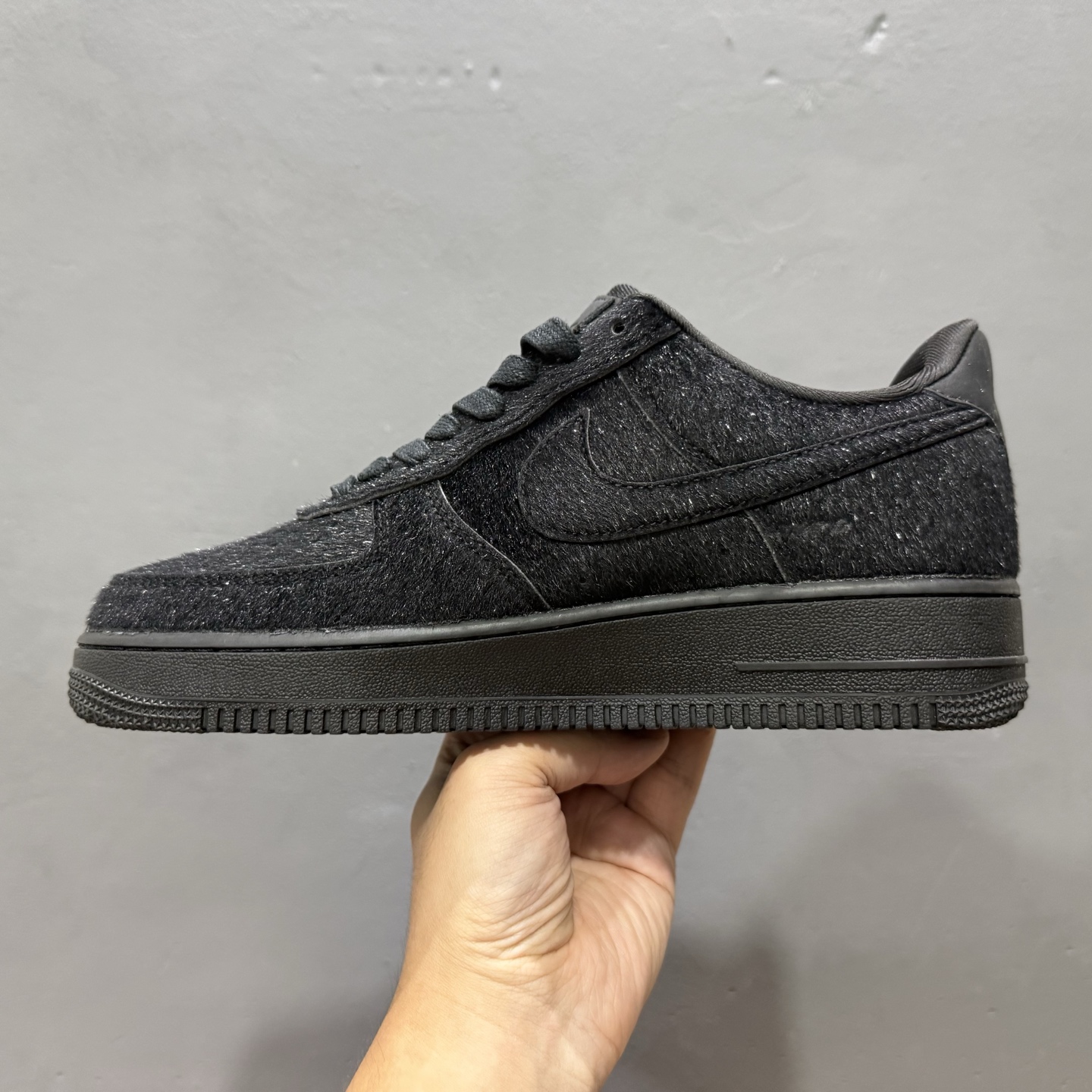 200 Nike Air Force 1 Low 黑绒毛 II7398-001