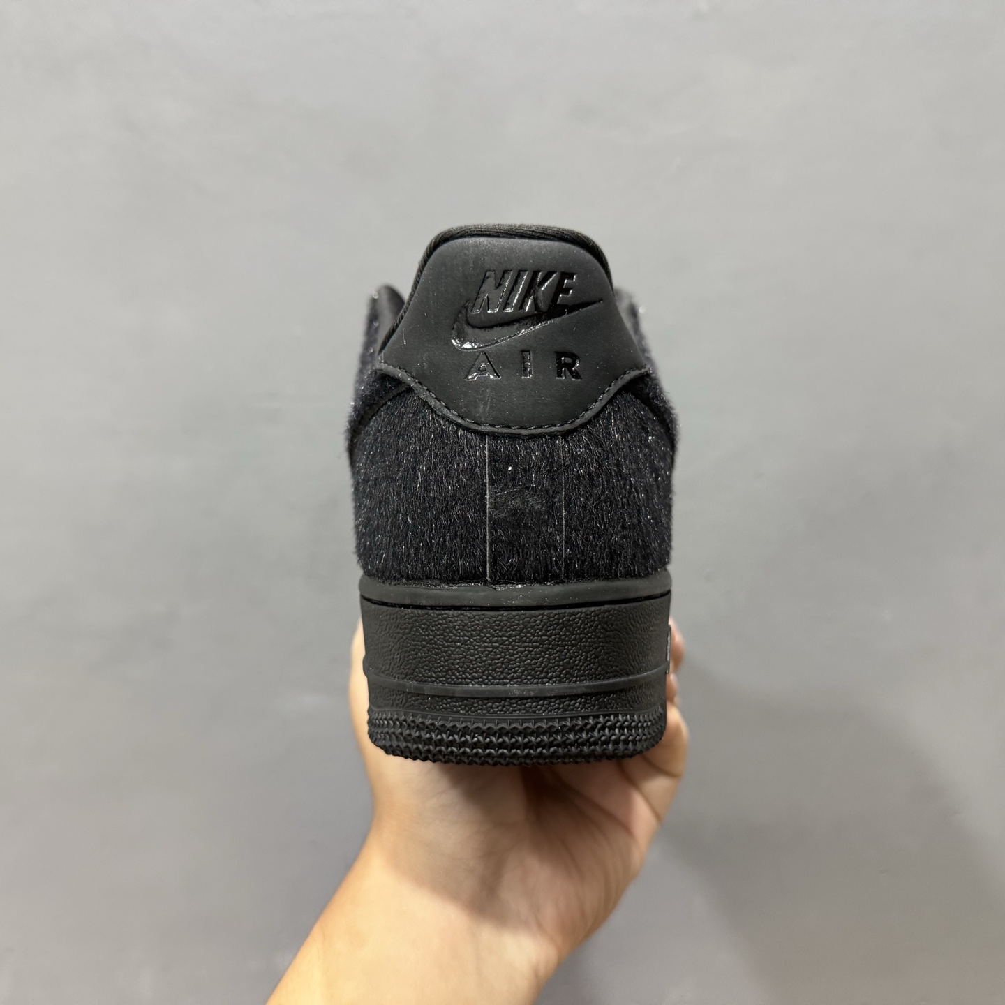 200 Nike Air Force 1 Low 黑绒毛 II7398-001