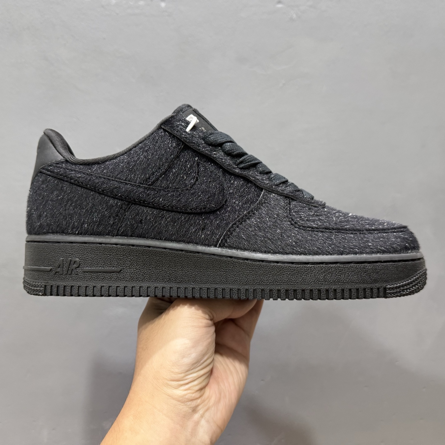 200 Nike Air Force 1 Low 黑绒毛 II7398-001