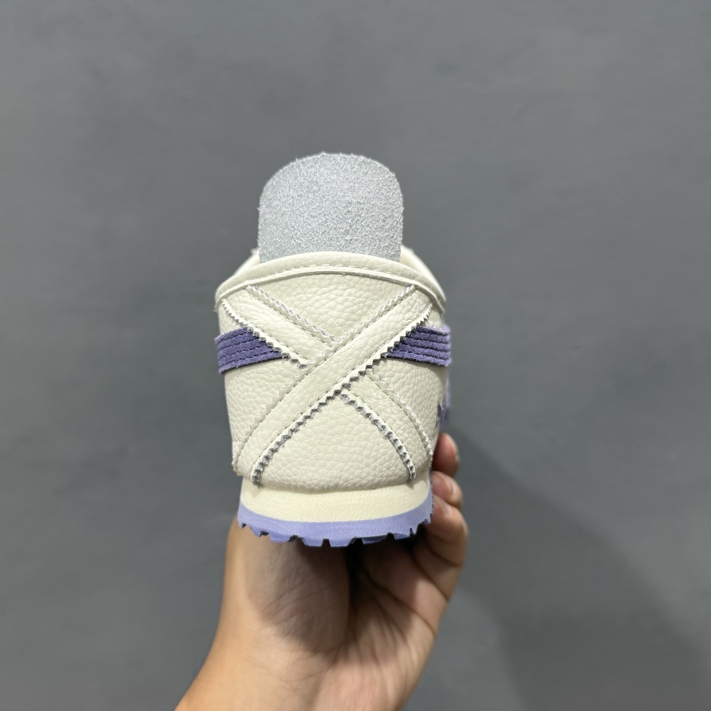 240 Onitsuka Tiger MEXICO 66 亚瑟士鬼冢虎复古经典板鞋 DL408-147