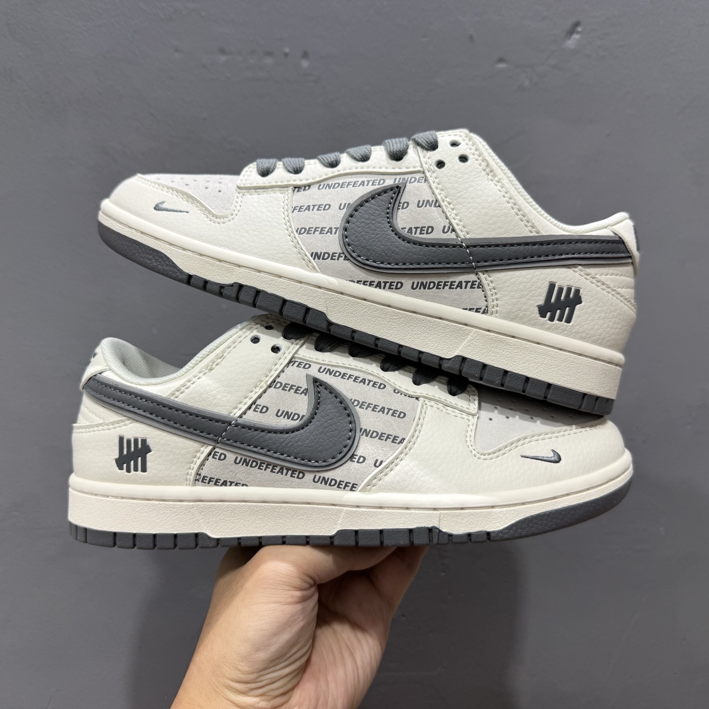 200 Nike SB Dunk Low“ UN联名——英文米灰底” 周年高端定制 低帮休闲板鞋 XX2026-679