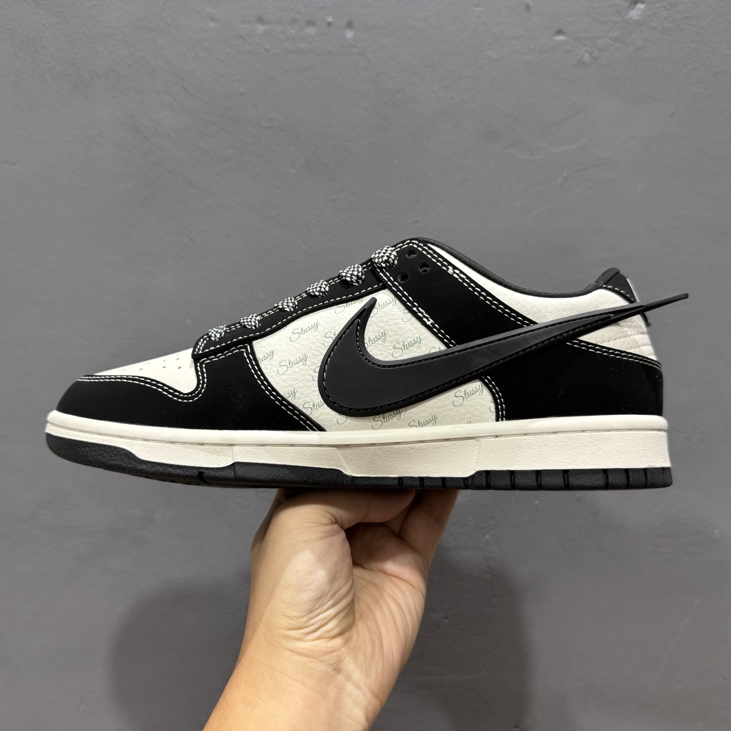 200 Nike SB Dunk Low &AMBUSH&斯图西联名——黑线” 周年高端定制 低帮休闲板鞋 XX2025-358