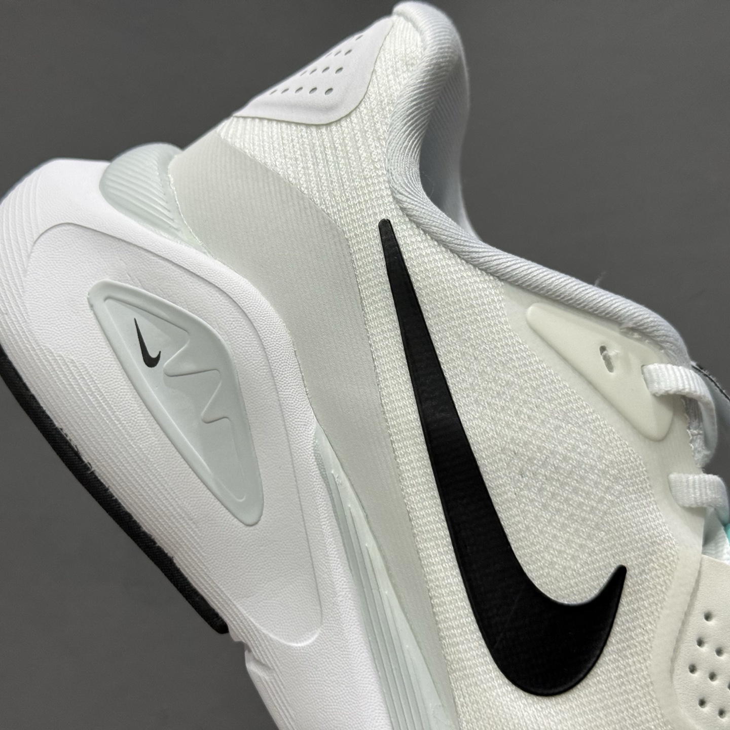 180 NIKE STRUCTURE 26代登月系列网 透面气 训跑练步鞋 HJ1102-100