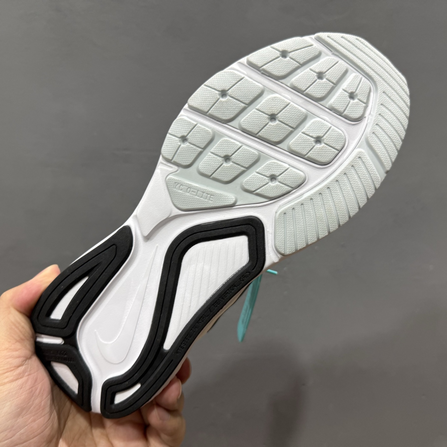 180 NIKE STRUCTURE 26代登月系列网 透面气 训跑练步鞋 HJ1102-100