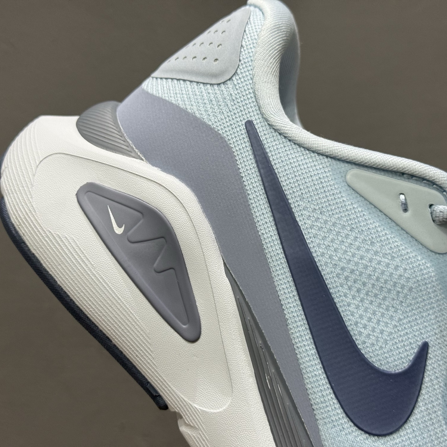 180 Nike Air STRUCTURE 26 运动跑鞋 HJ1102-401