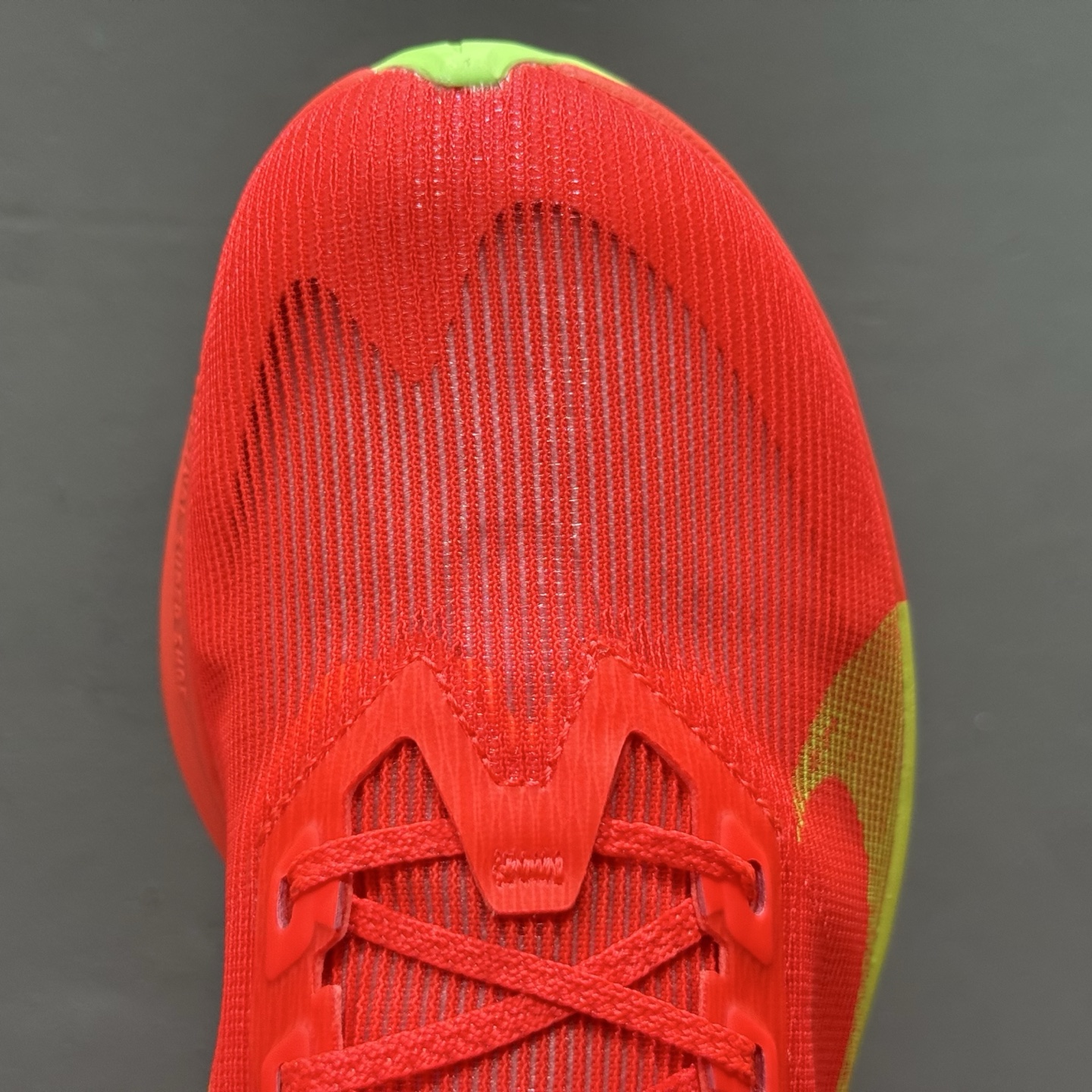 200 Nike ZoomX Vaporfly NEXT%4 马拉松系列公路竞速超轻缓震跑步鞋 HF6414-600