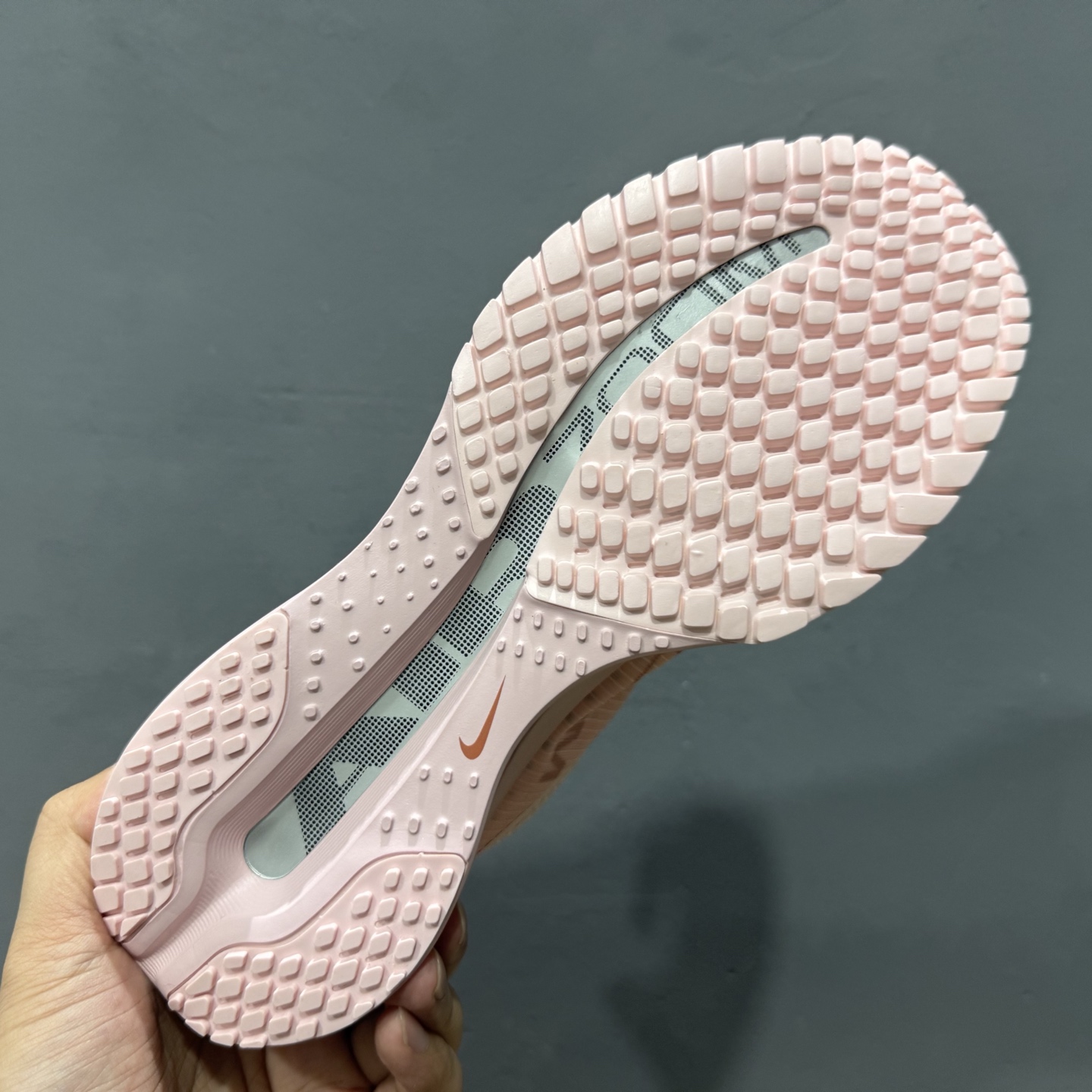 280 Air Zoom Pegasus Premium 网面全掌气垫缓 震跑鞋 HQ2593-601