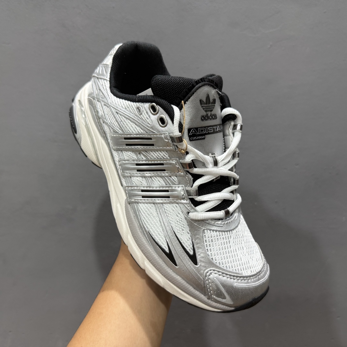 240 Unheardof x adidas originals Adistar Cushion 3 银白 IH5928