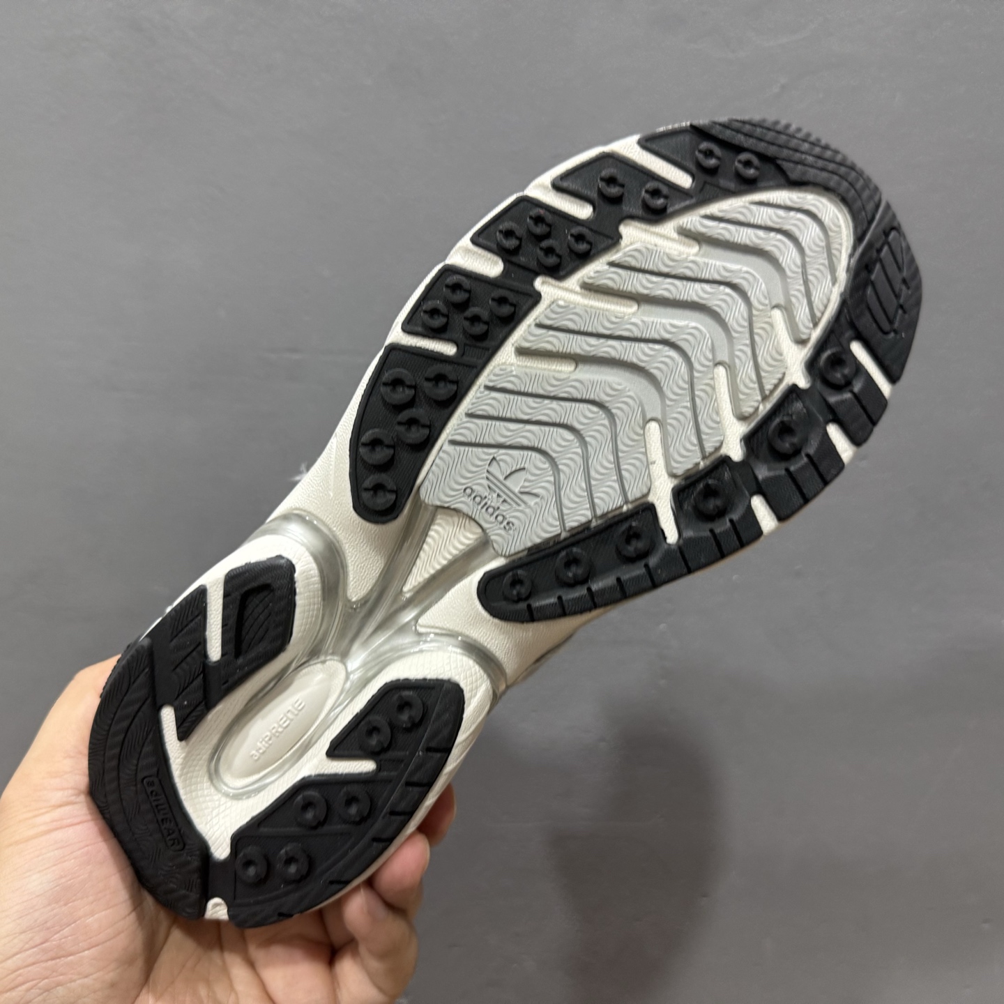 240 Unheardof x adidas originals Adistar Cushion 3 银白 IH5928