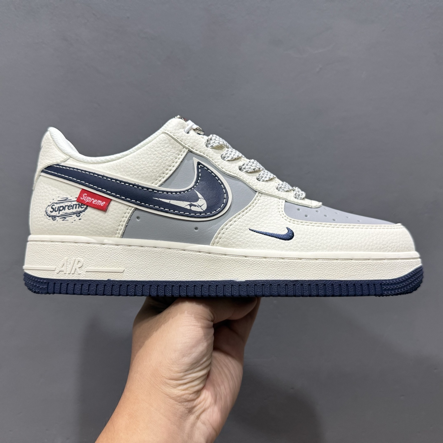 ￥250 Nike Air Force 1'07 Low Supreme联名 夜幕蓝 空军一号定制休闲板鞋 SM6668-112