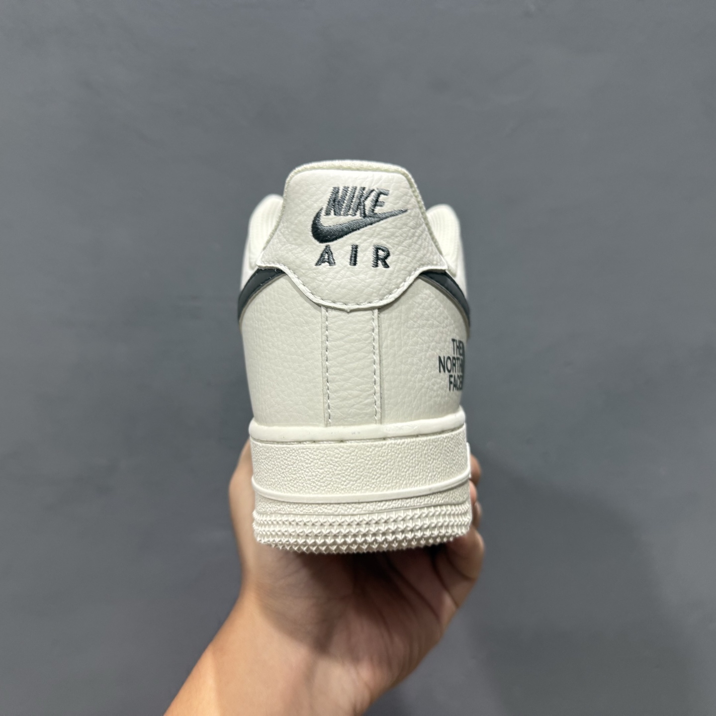 ￥260 Nike Air Force 1'07 Low 北面联名 米浅蓝灰勾 空军一号定制休闲板鞋 CS5288-026