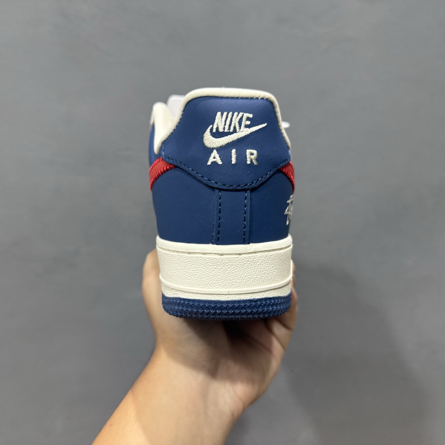 260 Stussy x Nike Air Force 1 米蓝红针织勾 KJ1688-008