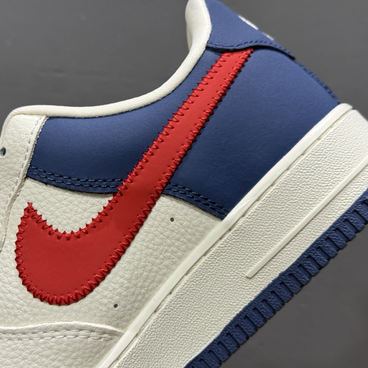 260 Stussy x Nike Air Force 1 米蓝红针织勾 KJ1688-008