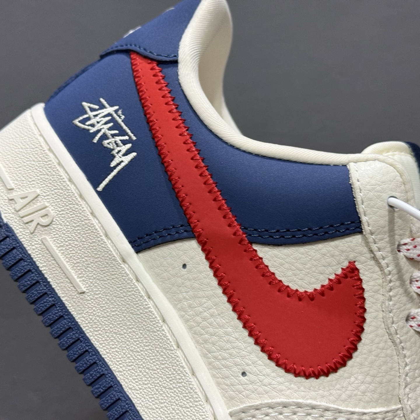 260 Stussy x Nike Air Force 1 米蓝红针织勾 KJ1688-008
