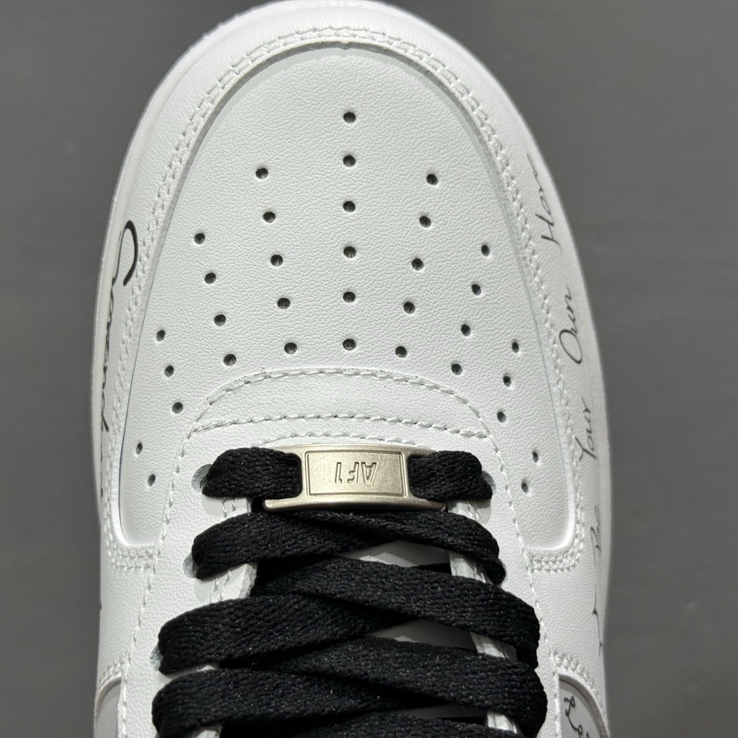 ￥260 Nike Air Force 1'07 Low 定制白 空军一号定制休闲板鞋 ZH0316-087