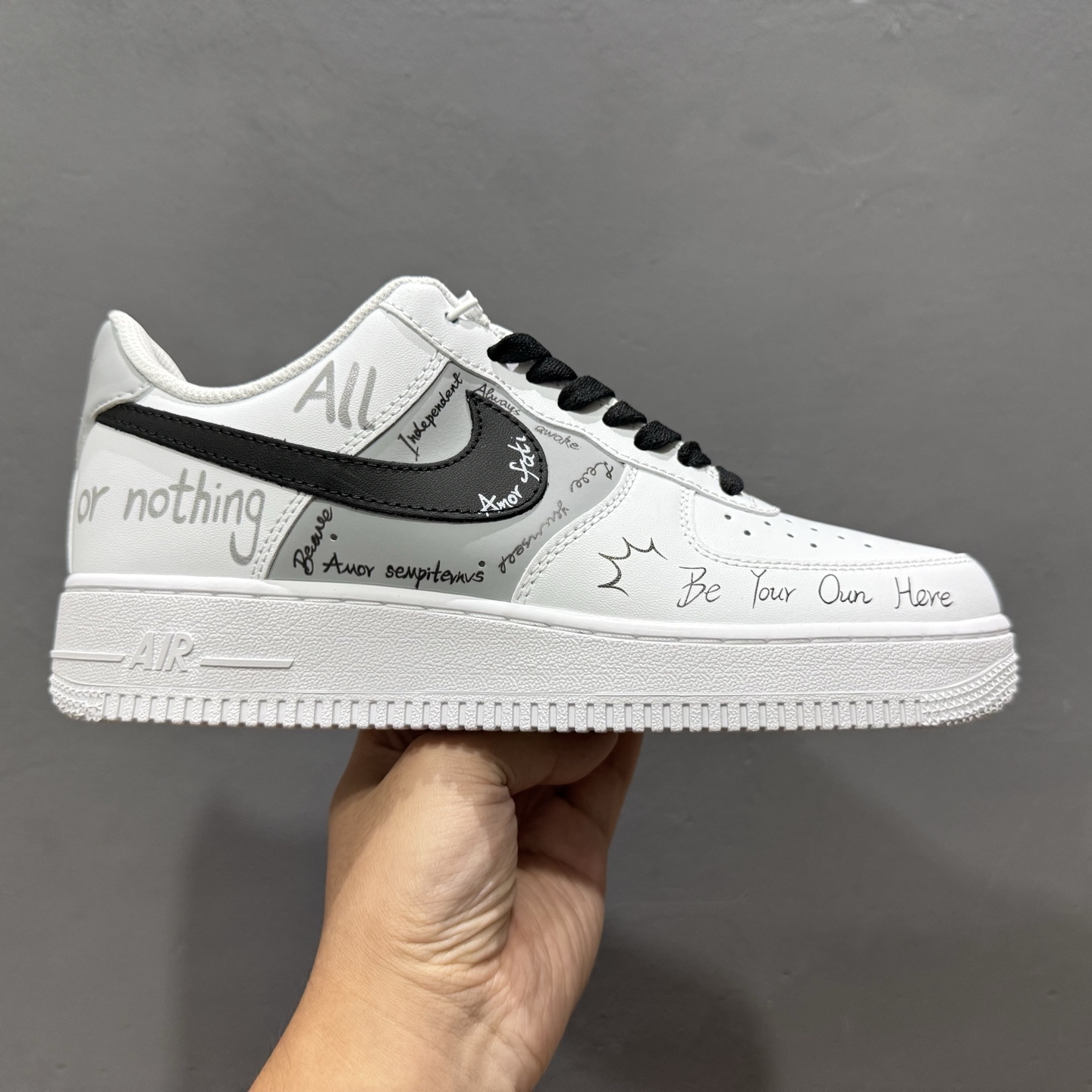 ￥260 Nike Air Force 1'07 Low 定制白 空军一号定制休闲板鞋 ZH0316-087