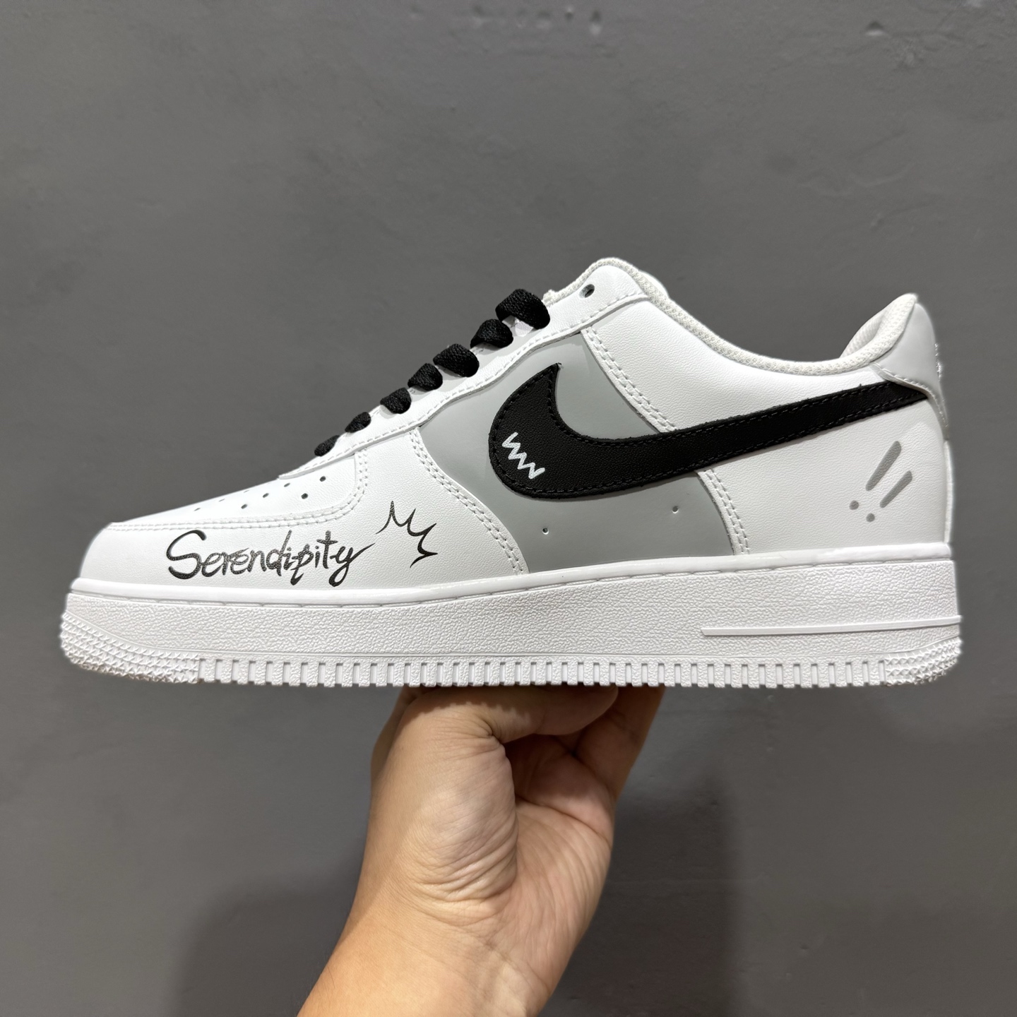 ￥260 Nike Air Force 1'07 Low 定制白 空军一号定制休闲板鞋 ZH0316-087
