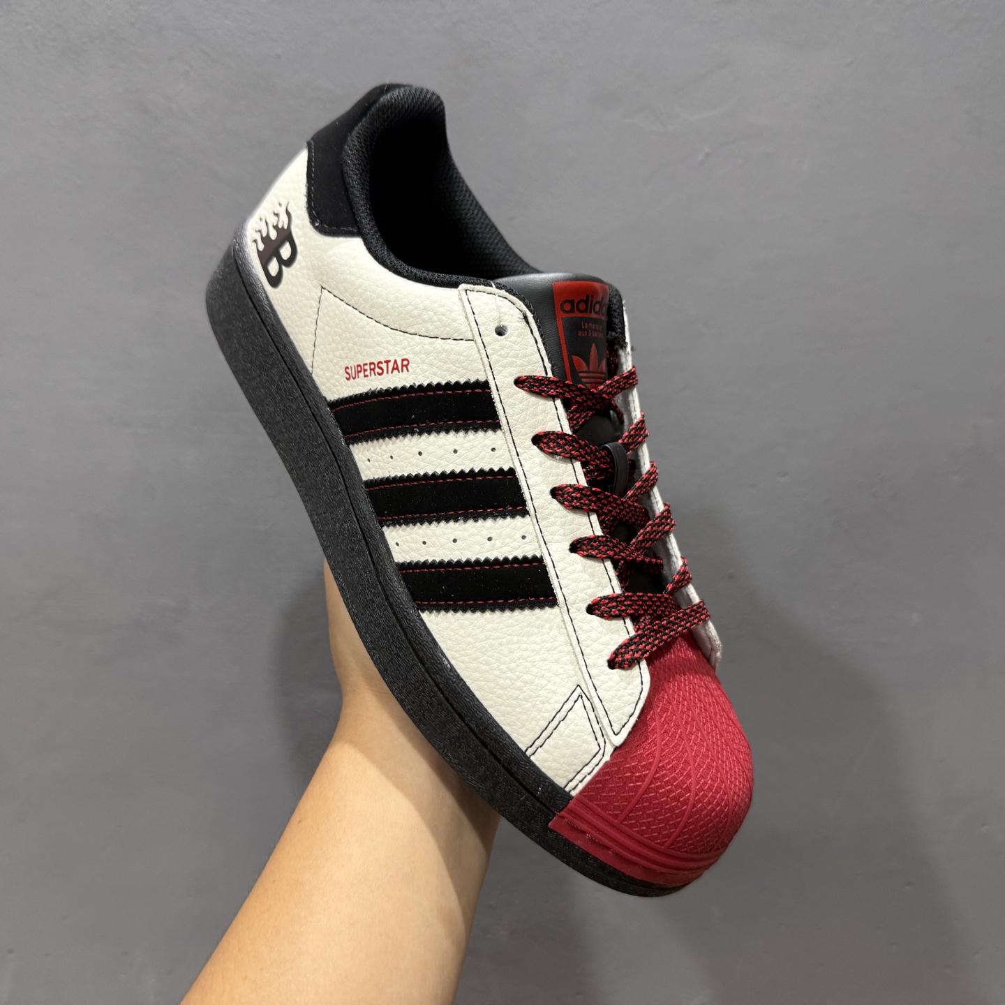 240 Adidas Originals Superstar 联名款贝壳头 AD8021