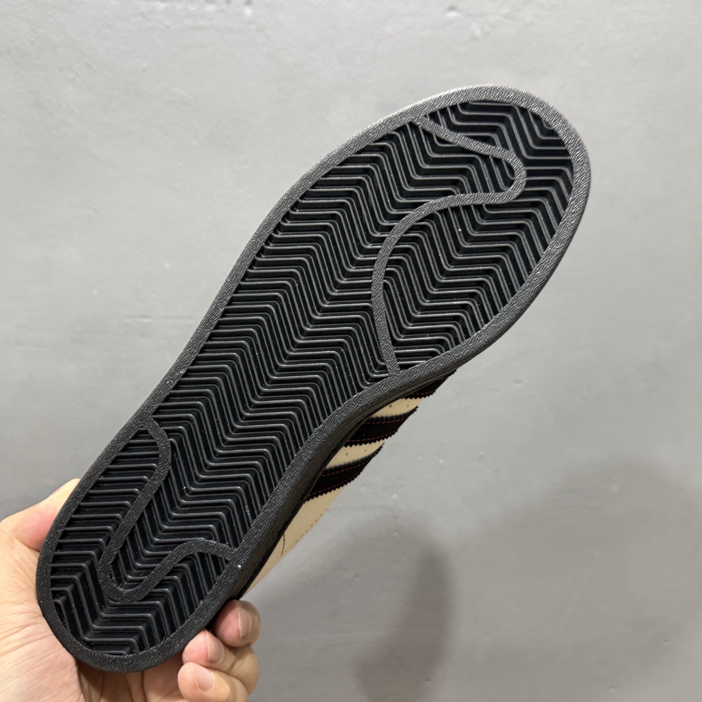 240 Adidas Originals Superstar 联名款贝壳头 AD8021