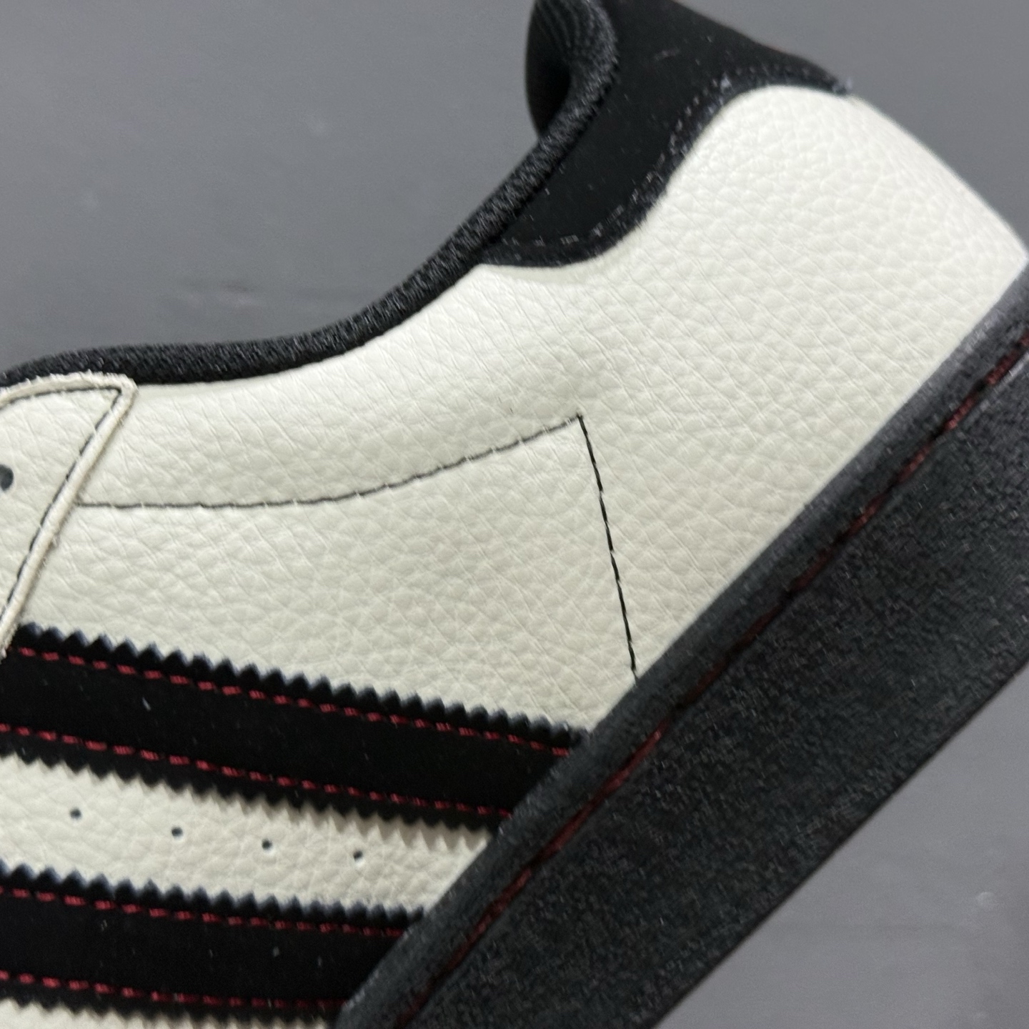 240 Adidas Originals Superstar 联名款贝壳头 AD8021