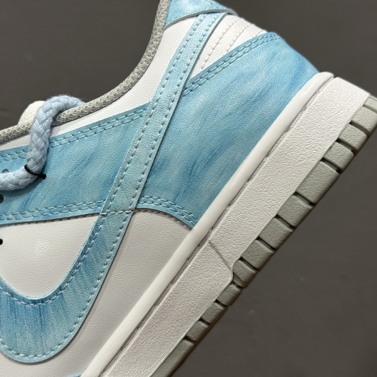 280 Nike Dunk Low 月下碧波行 天蓝色 此款以淡雅湖水蓝为基调 HF5441-105